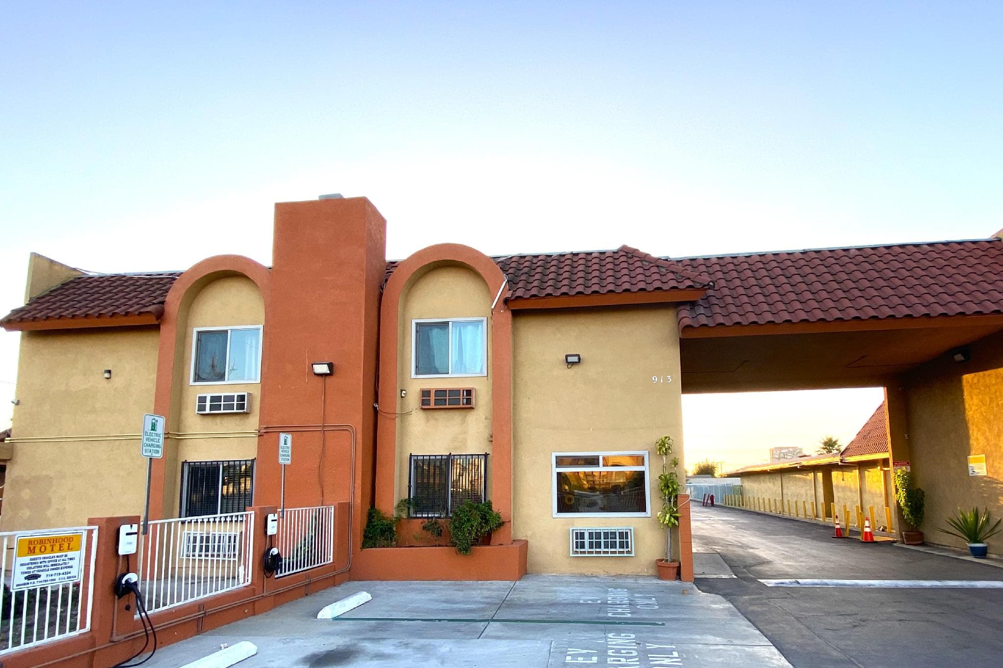 Robinhood Motel Anaheim West photo 5