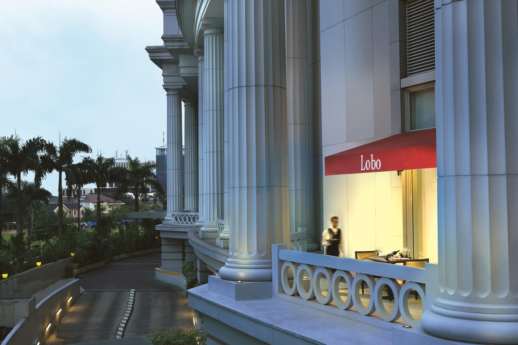 The Ritz-Carlton Jakarta, Mega Kuningan photo 5