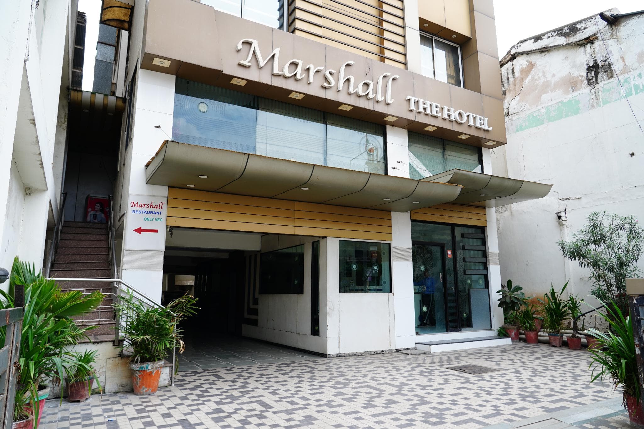 Marshall Hotel