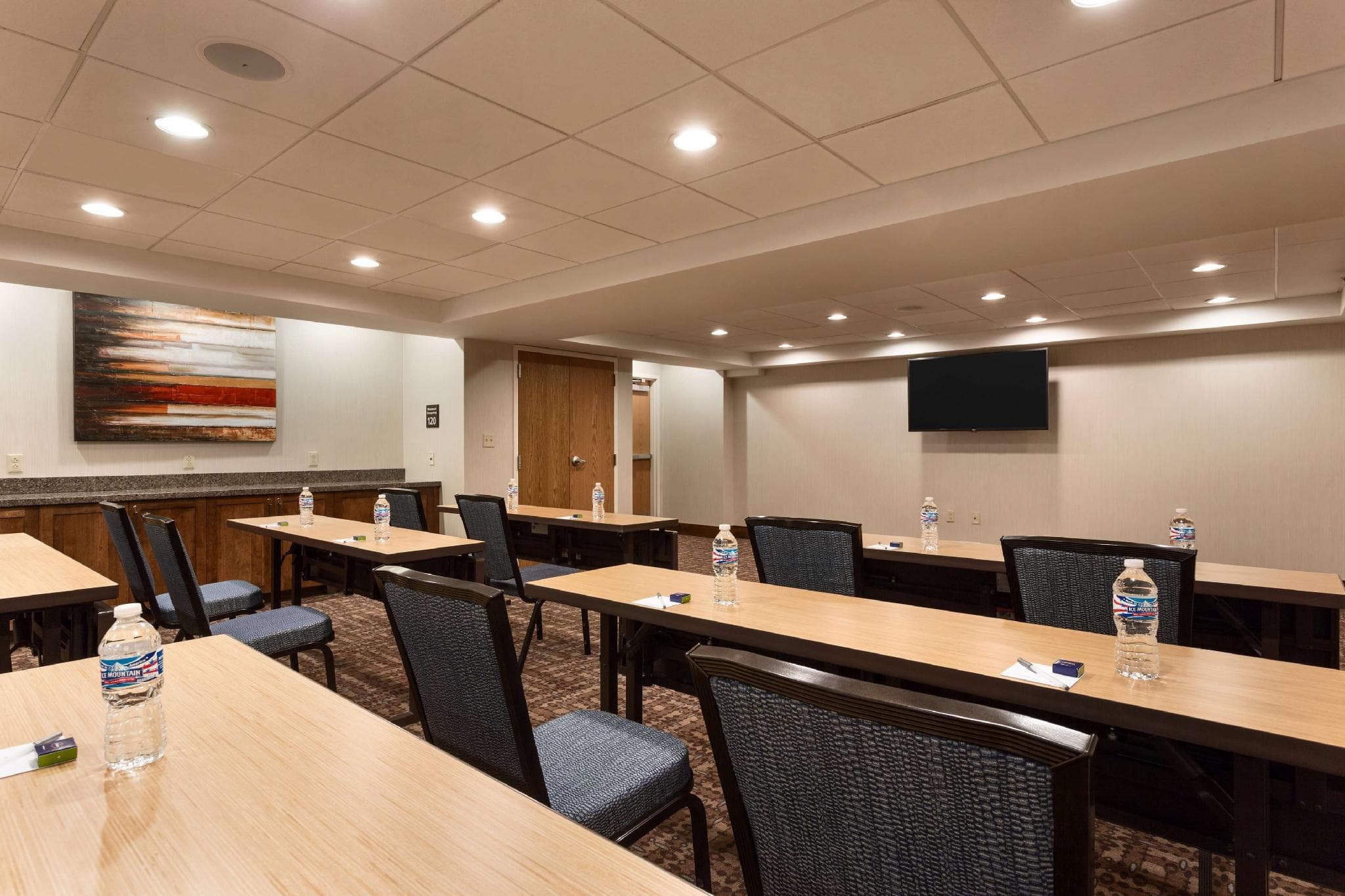 Hampton Inn & Suites Clayton/St. Louis-Galleria Area photo 5