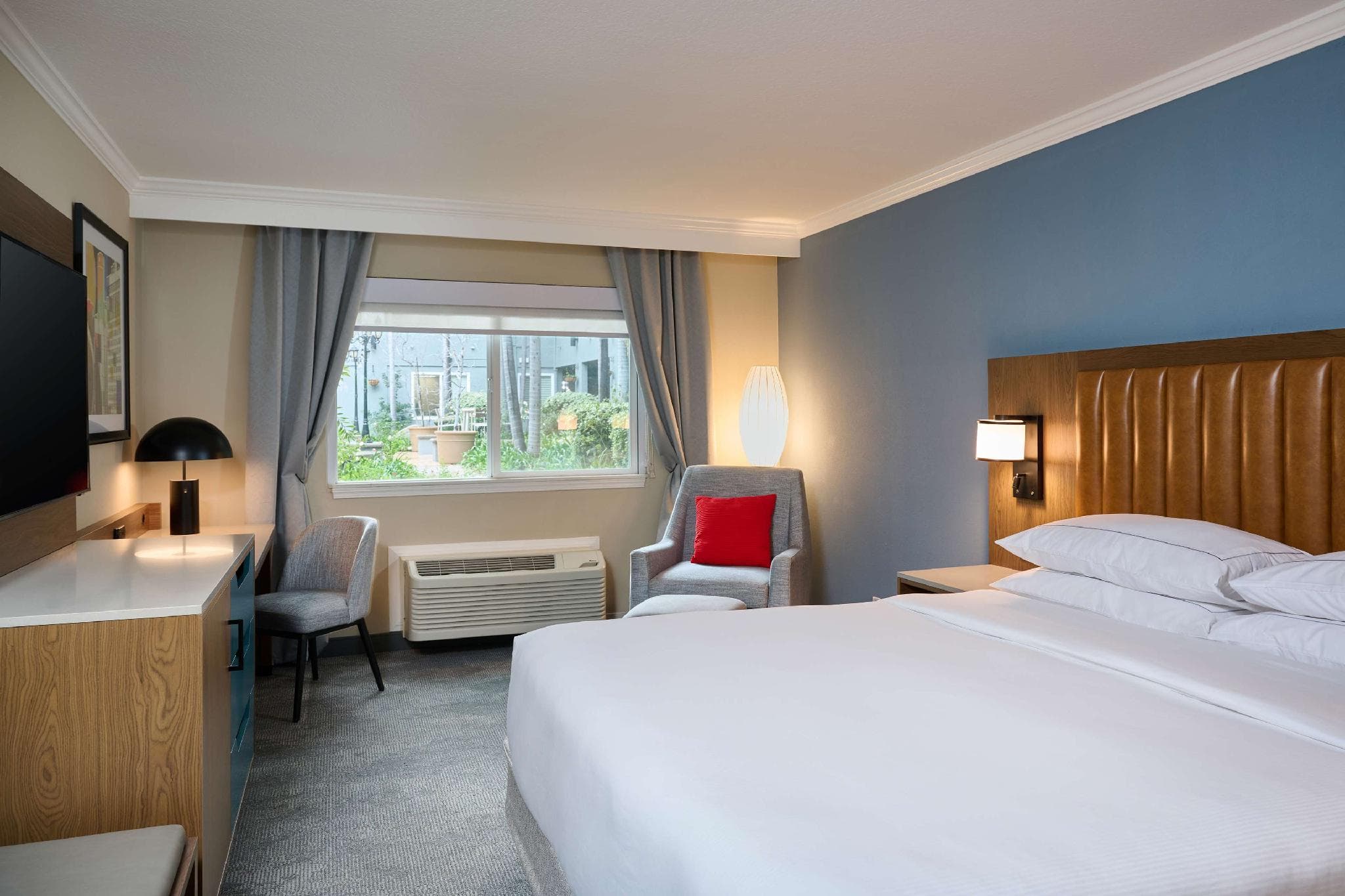 DoubleTree by Hilton Chatsworth photo 2