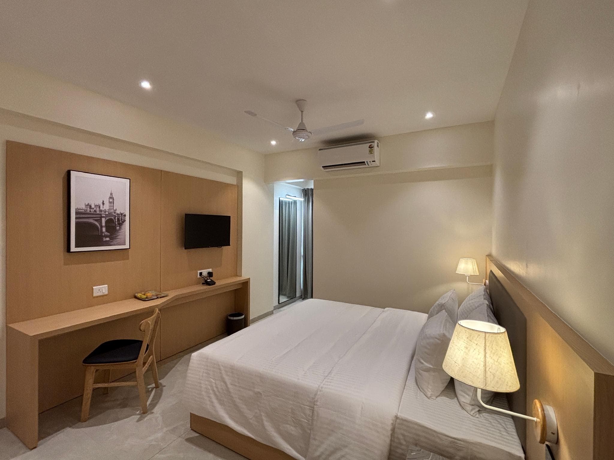 Mastiff Hotel Hinjawadi Pune photo 4
