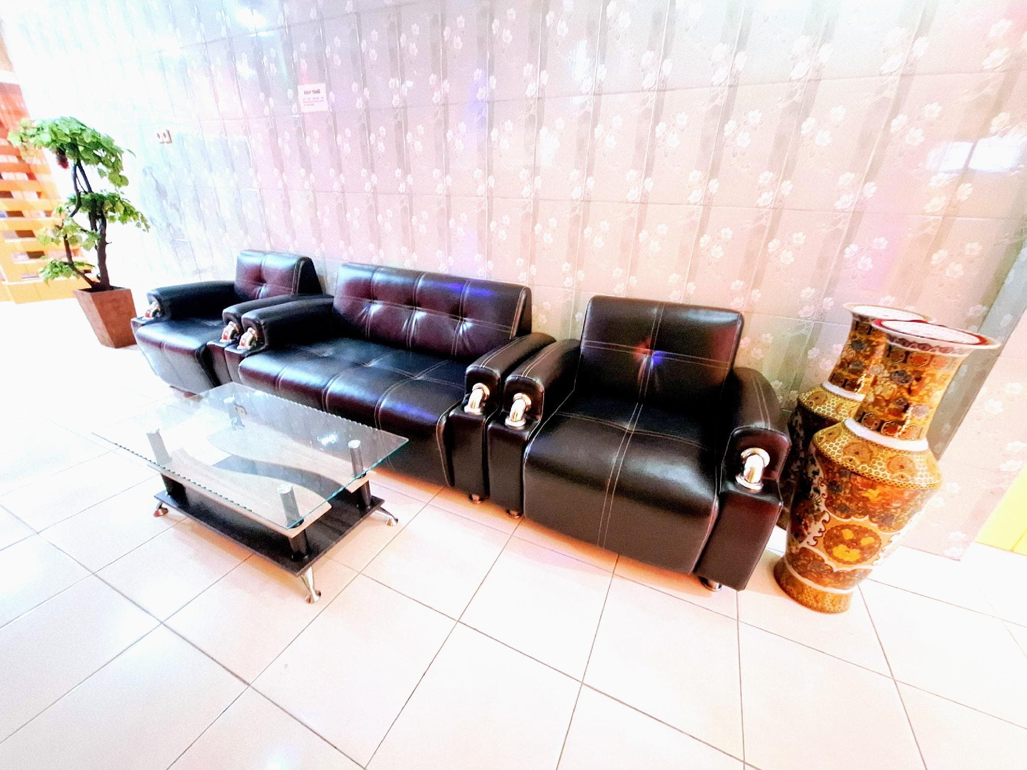 Urbanview Hotel Mawar Sharon near Alun Alun Batu photo 5