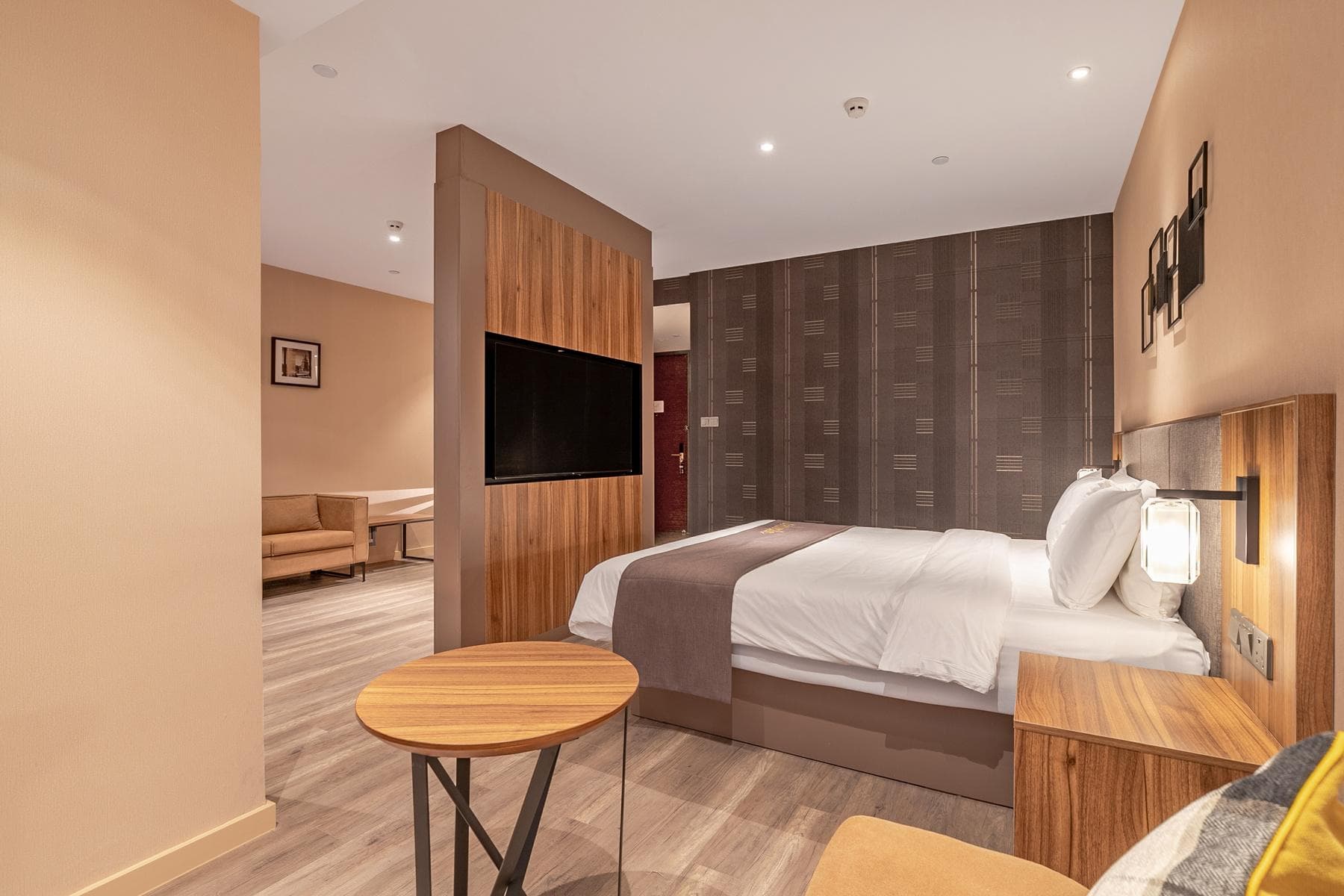 Home Inn Plus Linyi Mall Campus Town photo 3