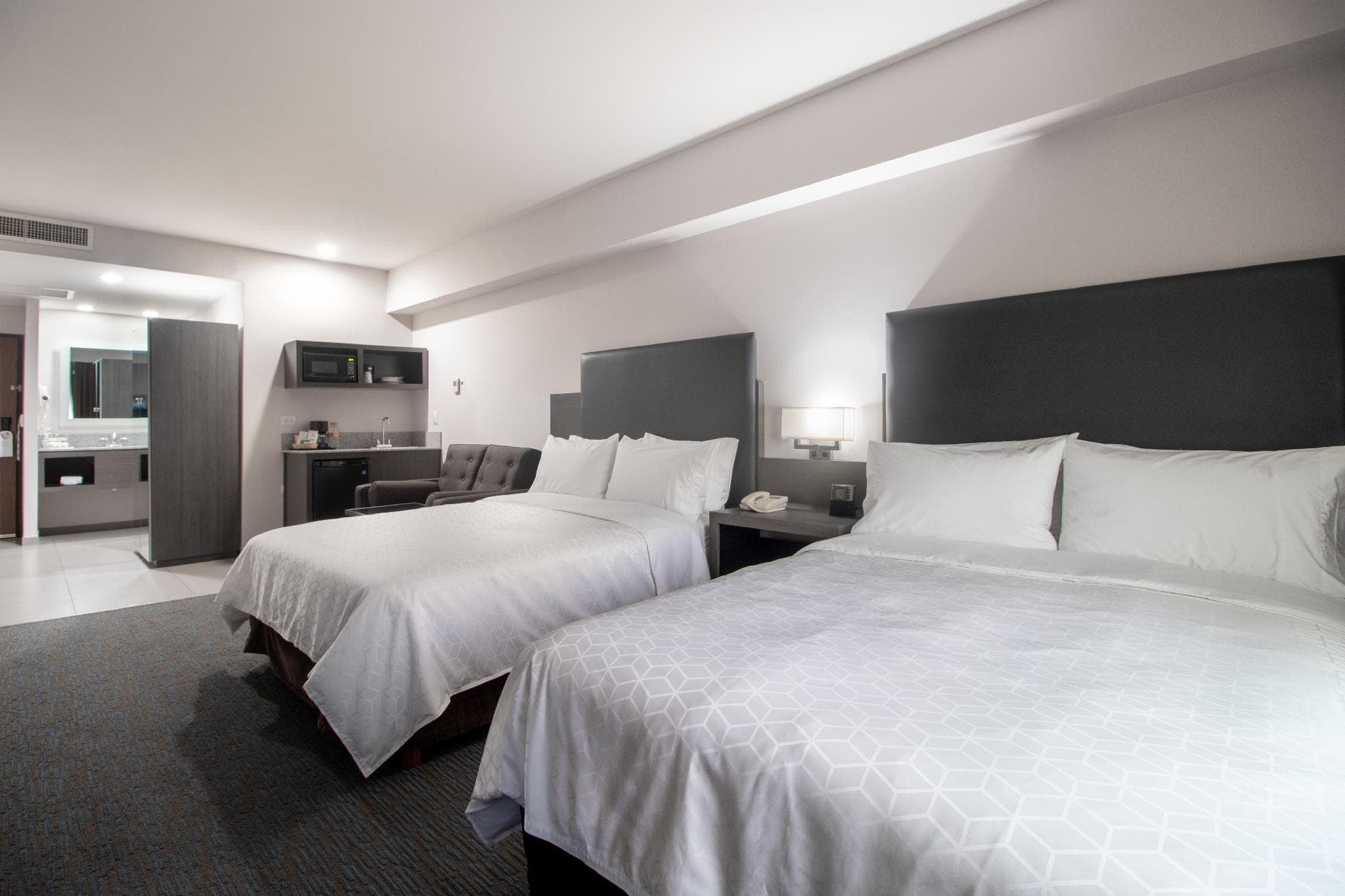 Holiday Inn Express & Suites Hermosillo photo 2