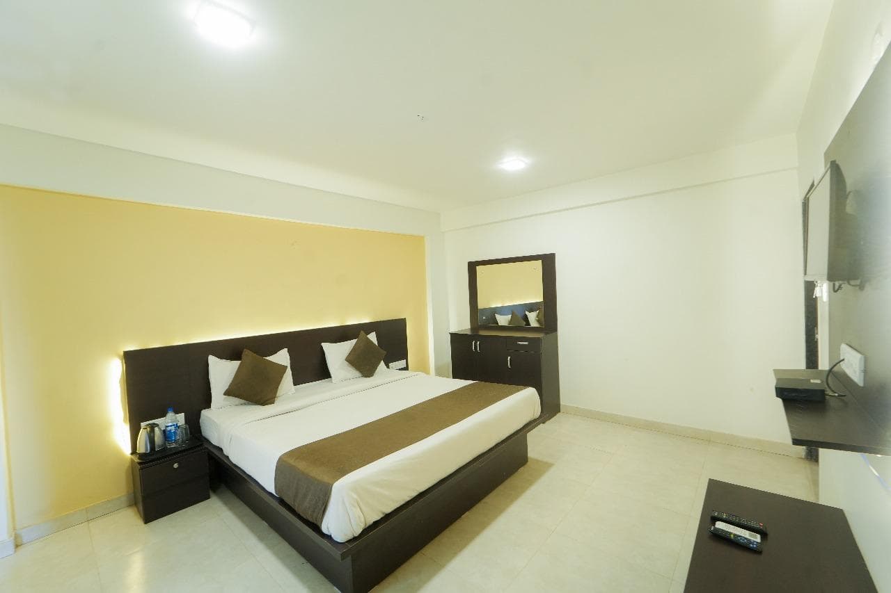 Hotel Raaya Regency photo 2