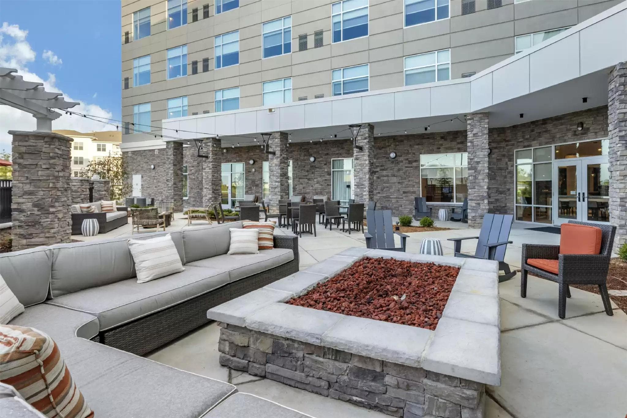 DoubleTree by Hilton Greenville Woodruff Road photo 3