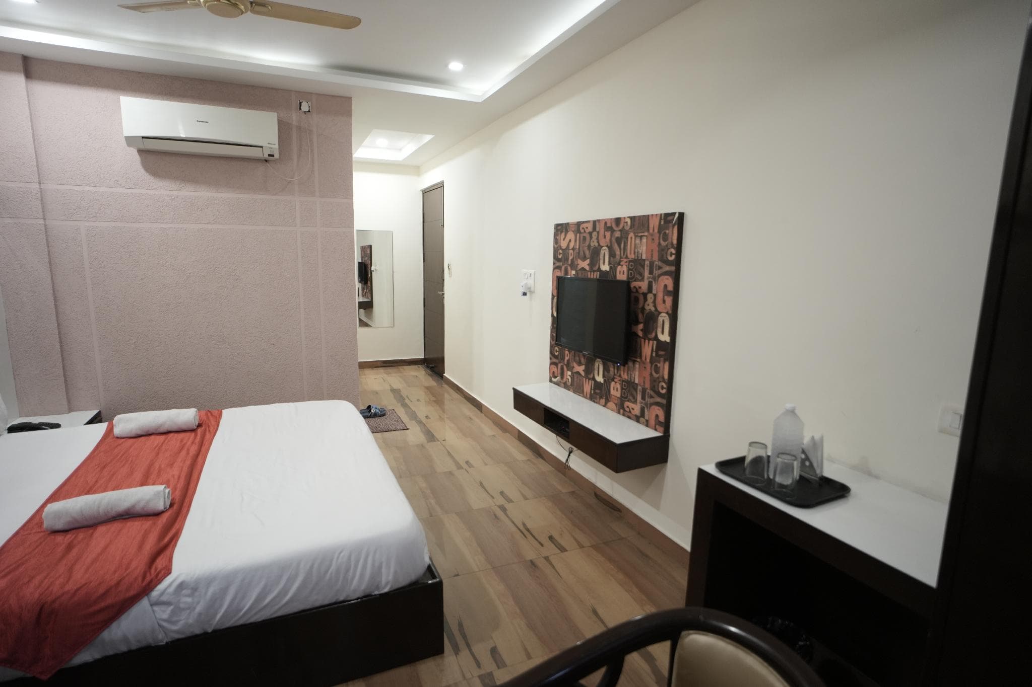 HOTEL S R GRAND photo 4
