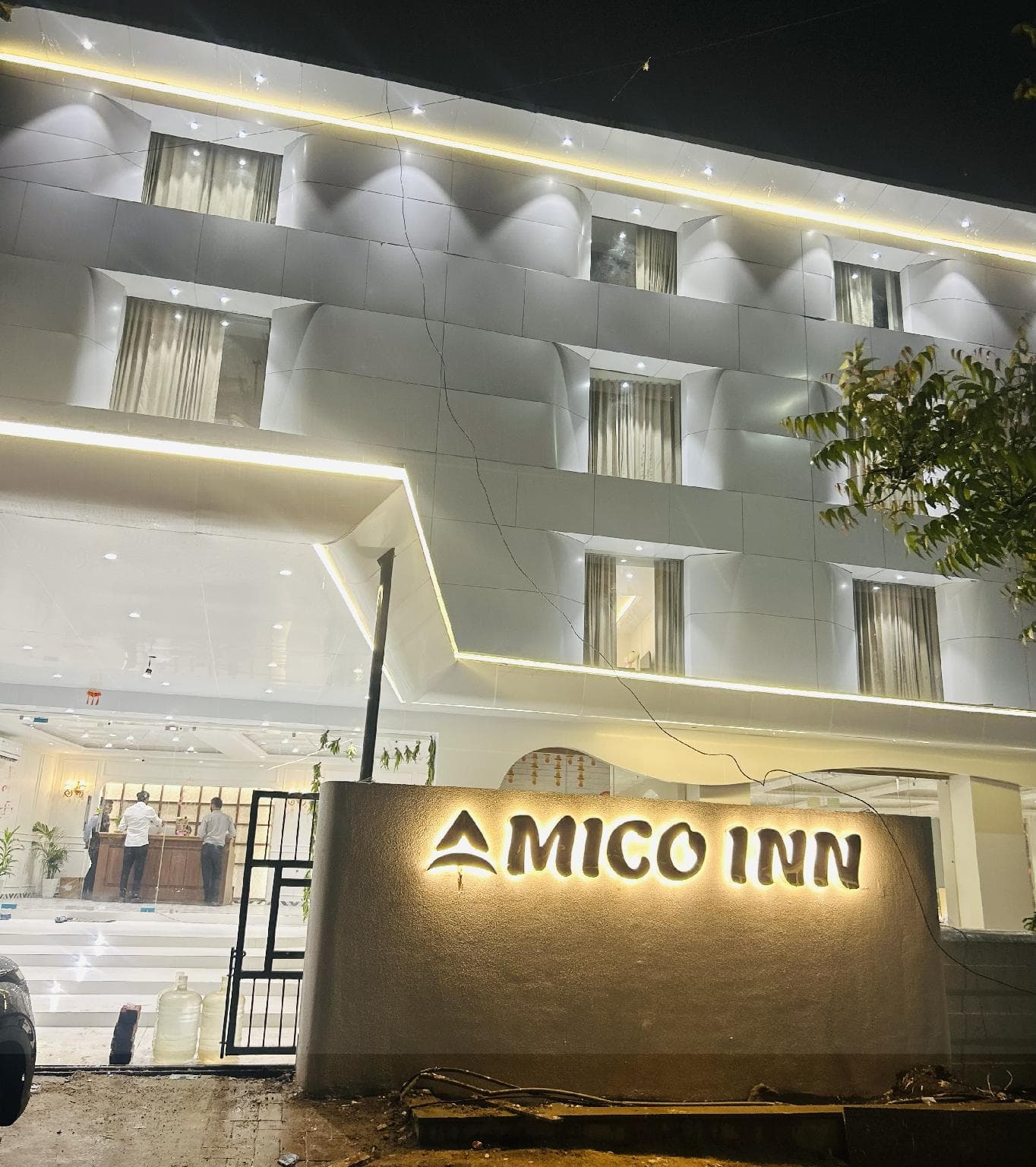 Amico Inn