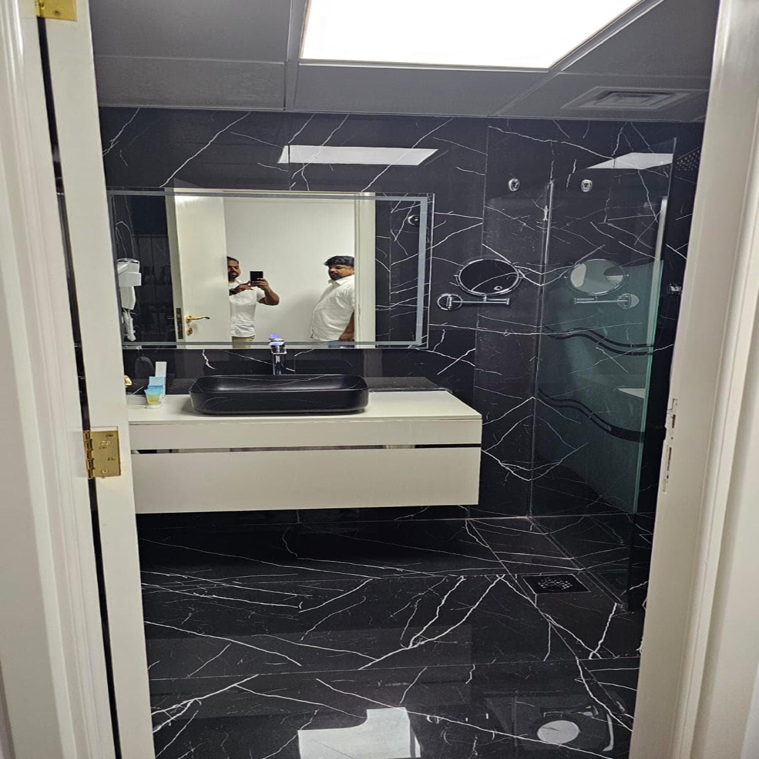 Royal Tulip Dancenter Suites Sharjah photo 2