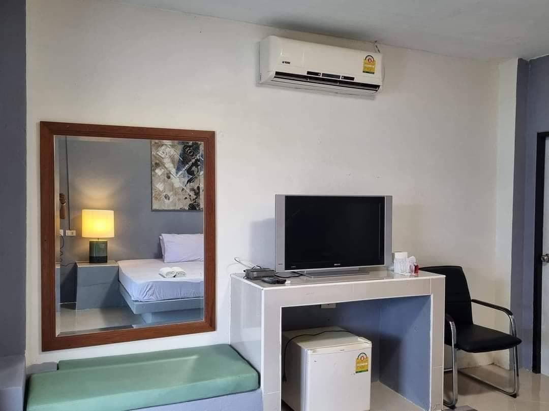 Sap Thanasarn Hotel, Khlong 7, Thanyaburi photo 3