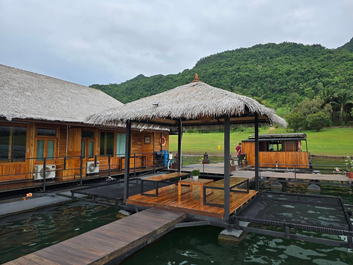 The Floating Lake House photo 3