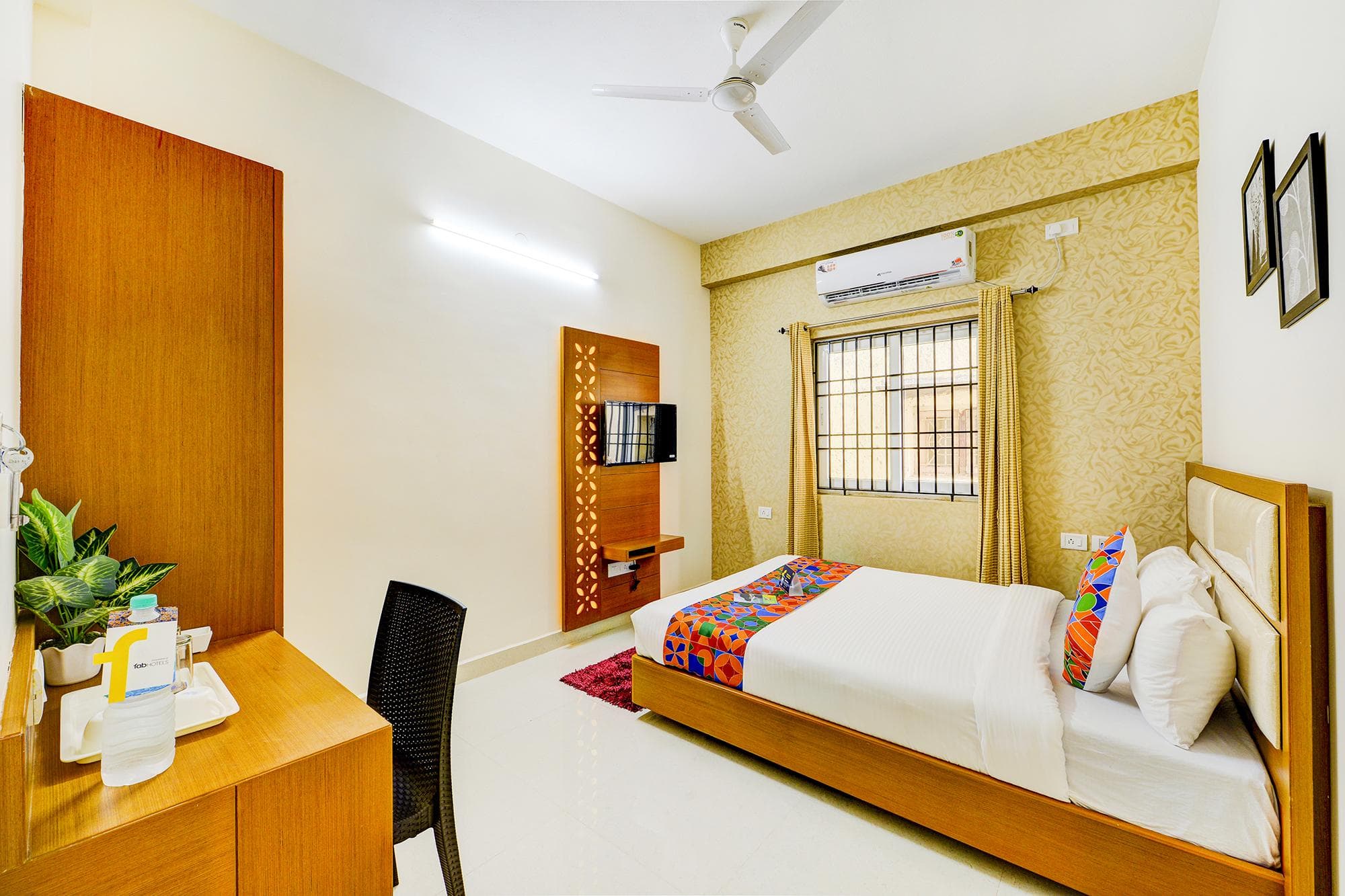 FabHotel Sky Bay Residency photo 3