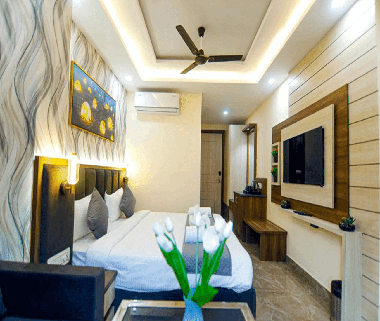 White Panda Hotels Paarth Grand photo 5