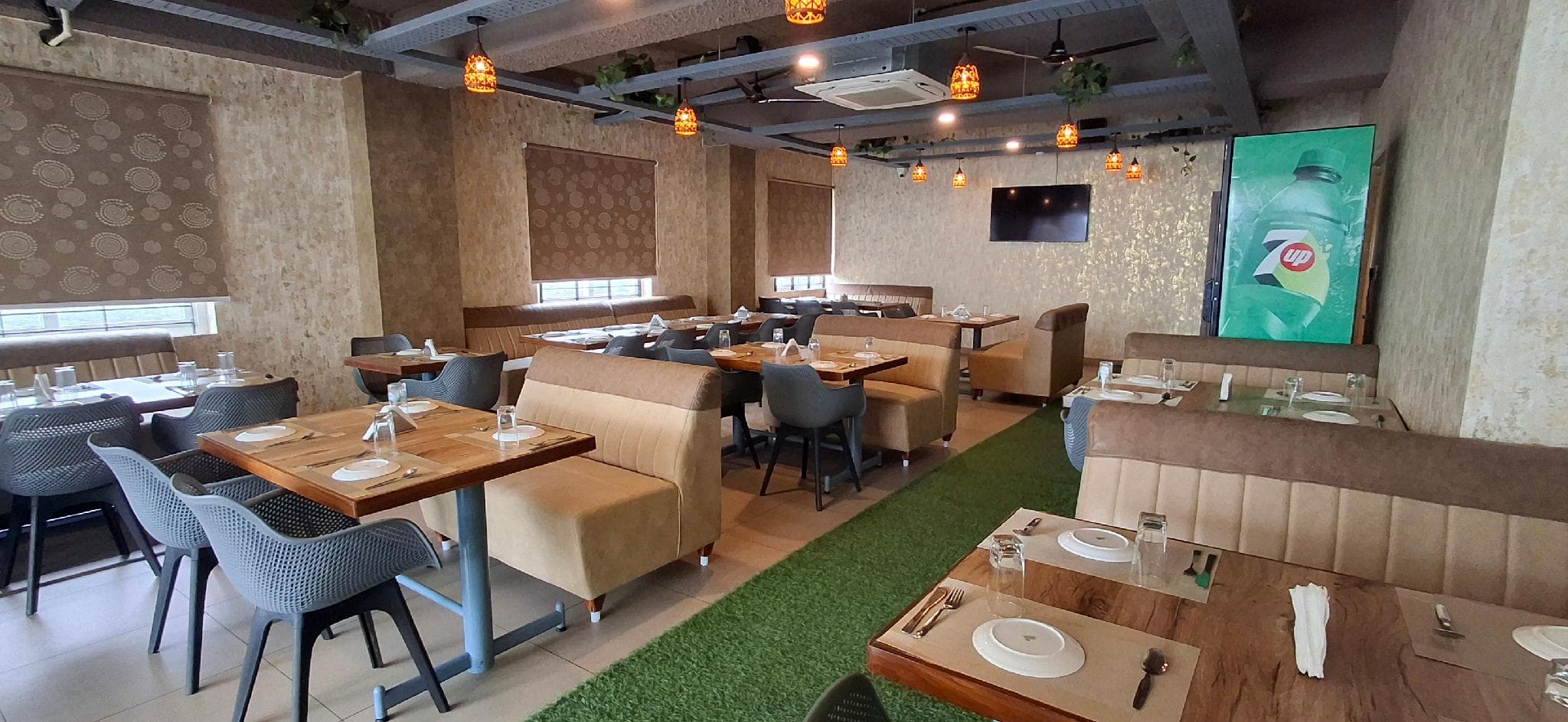 Hotel Amulya Royal Inn photo 5