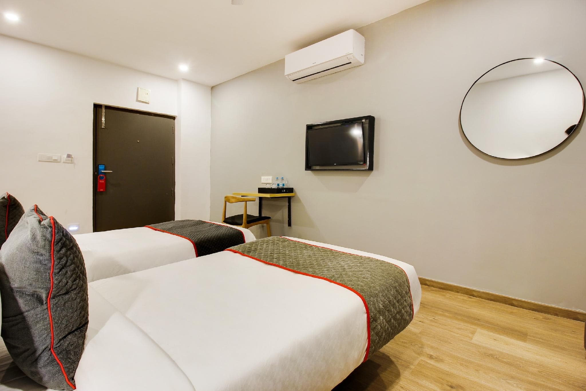 Super townhouse moosapet Rcc Prime photo 4