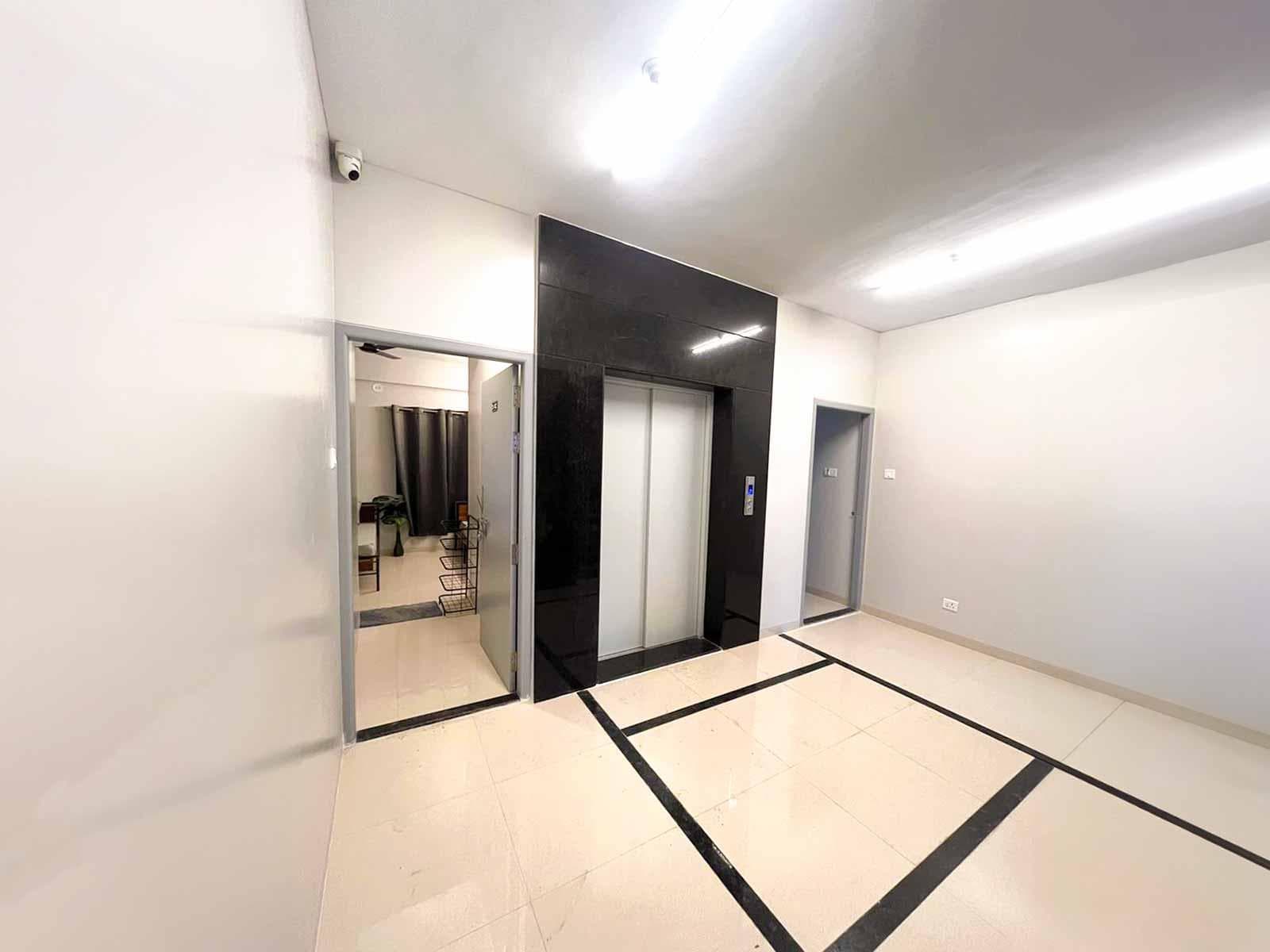 Z Express Grand Avenue