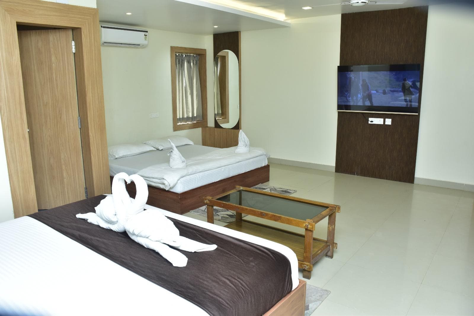 Hotel Safal Exotica Very Close to Sea Beach photo 4