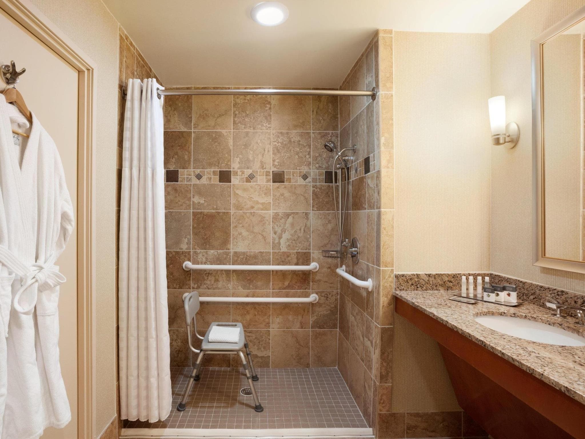 DoubleTree by Hilton Dallas - Love Field photo 2