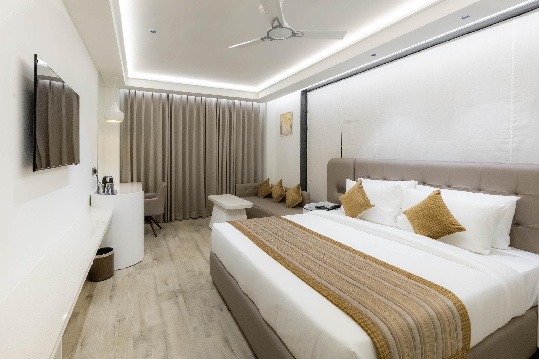 Emerald Luxe Chandigarh Mohali photo 5
