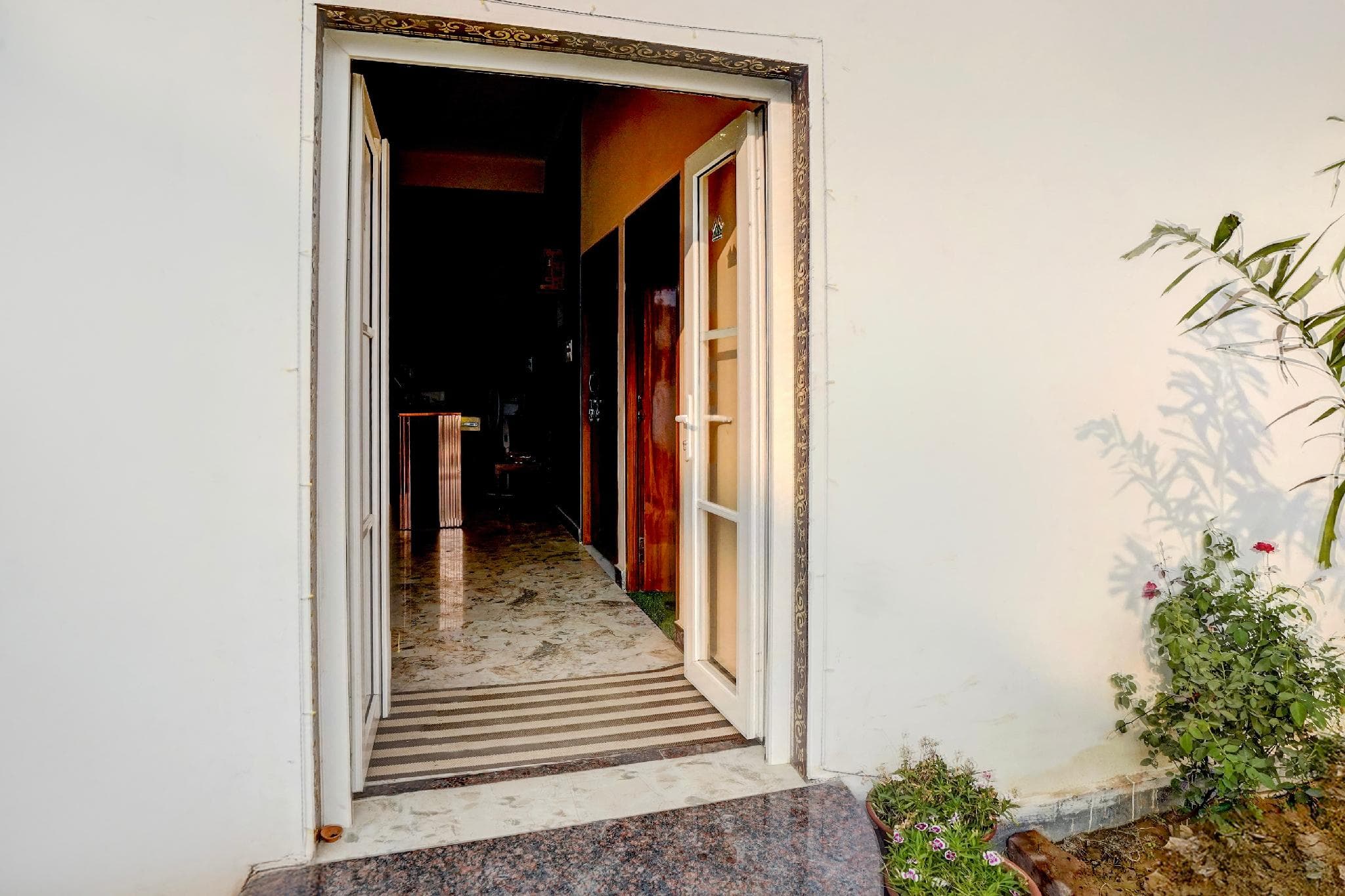 OYO Hotel O Kashi Ghat Varanasi Formerly Gulab Residency photo 4