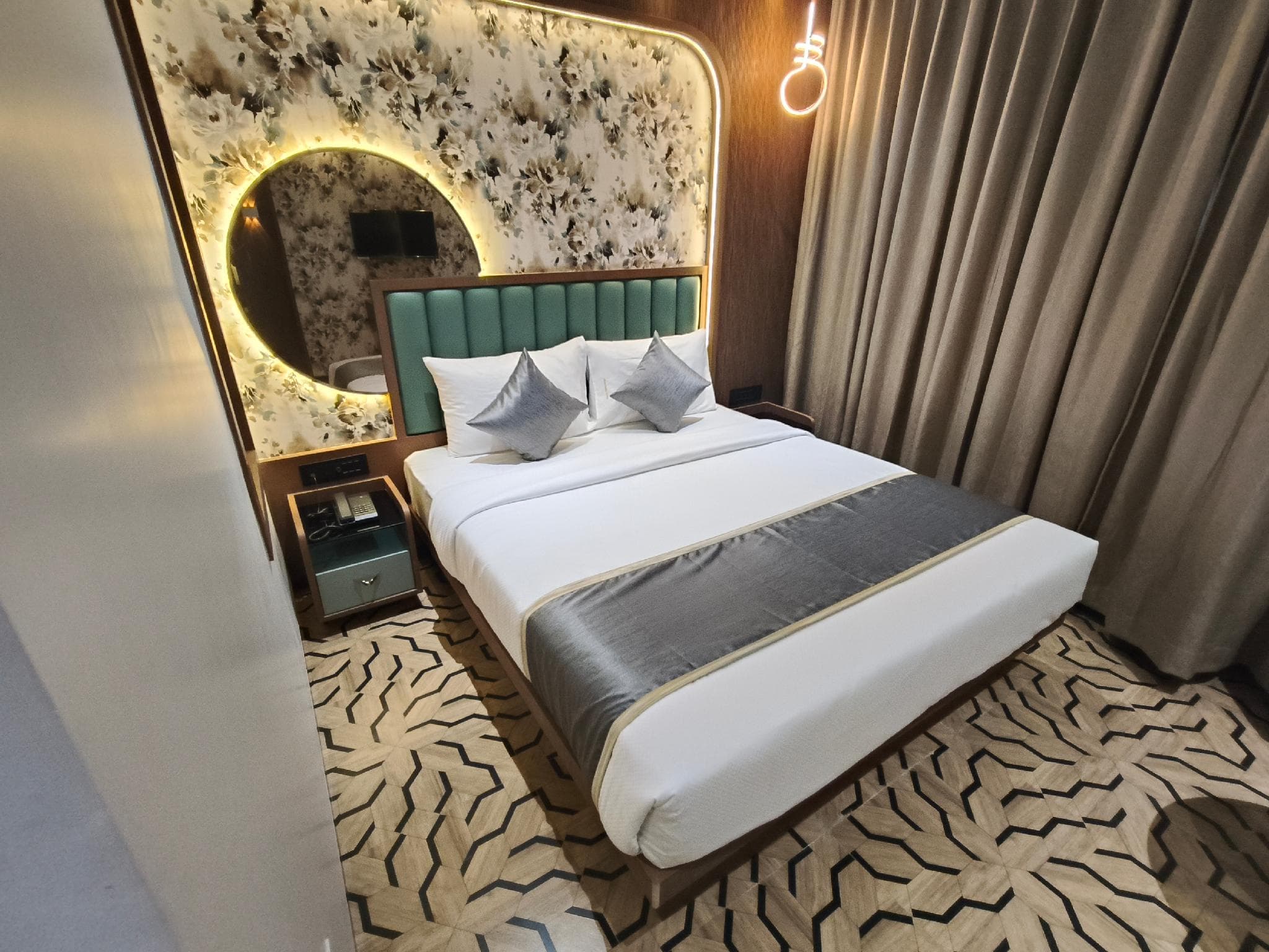 Hotel Stellar Suites Dombivali photo 2