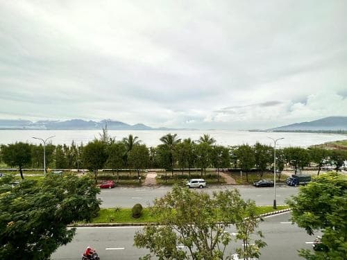 Aura Beachfront Hotel Apartment photo 5