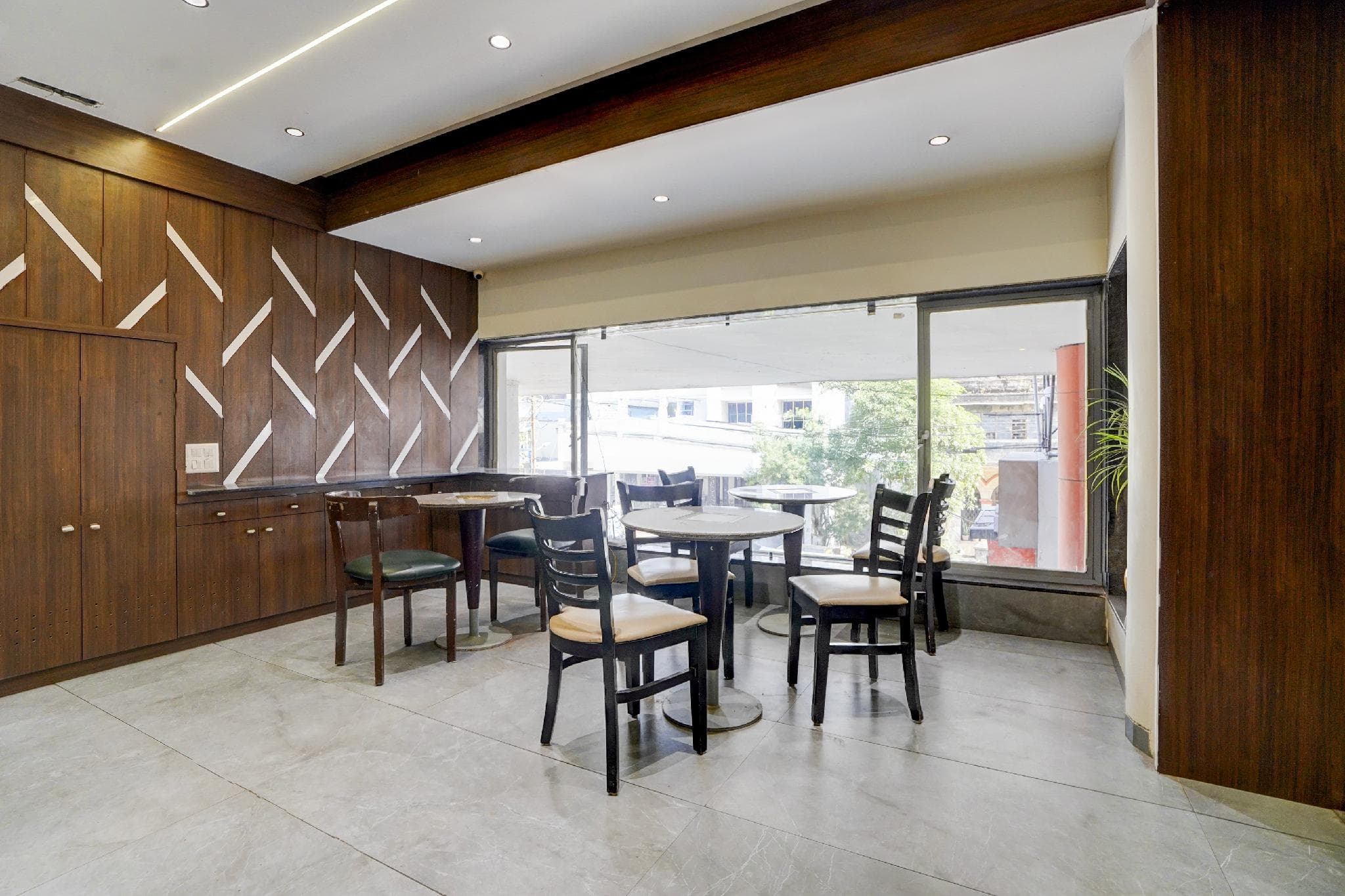 Super Townhouse Vadodara Railway Junction Formerly Hotel Unique photo 3