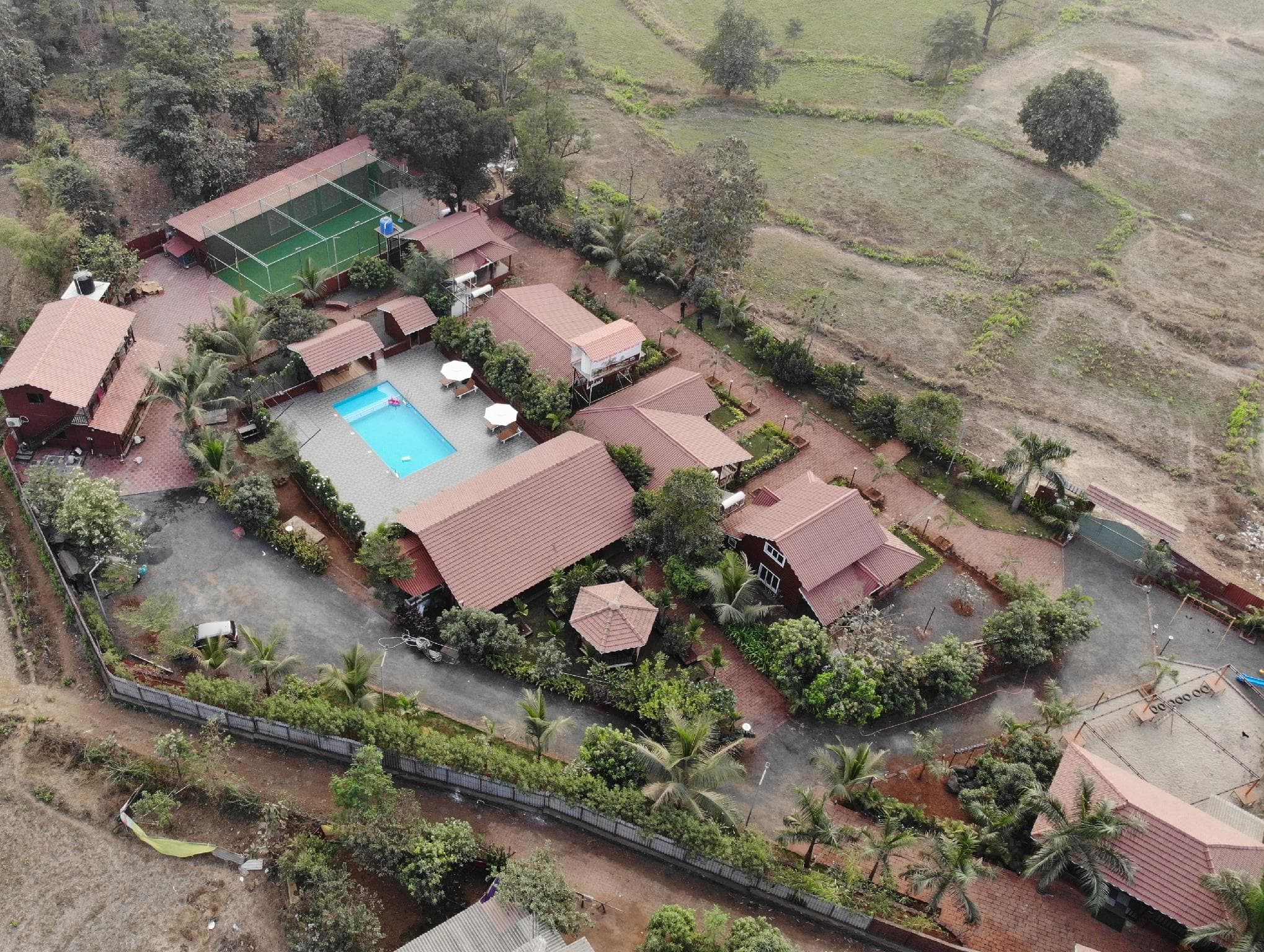 Crimson Bricks & Woods, Resort Style Cottages