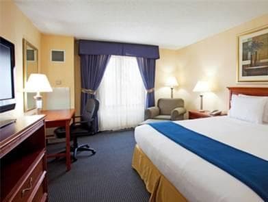 Holiday Inn Express & Suites Buffalo Airport By IHG photo 2