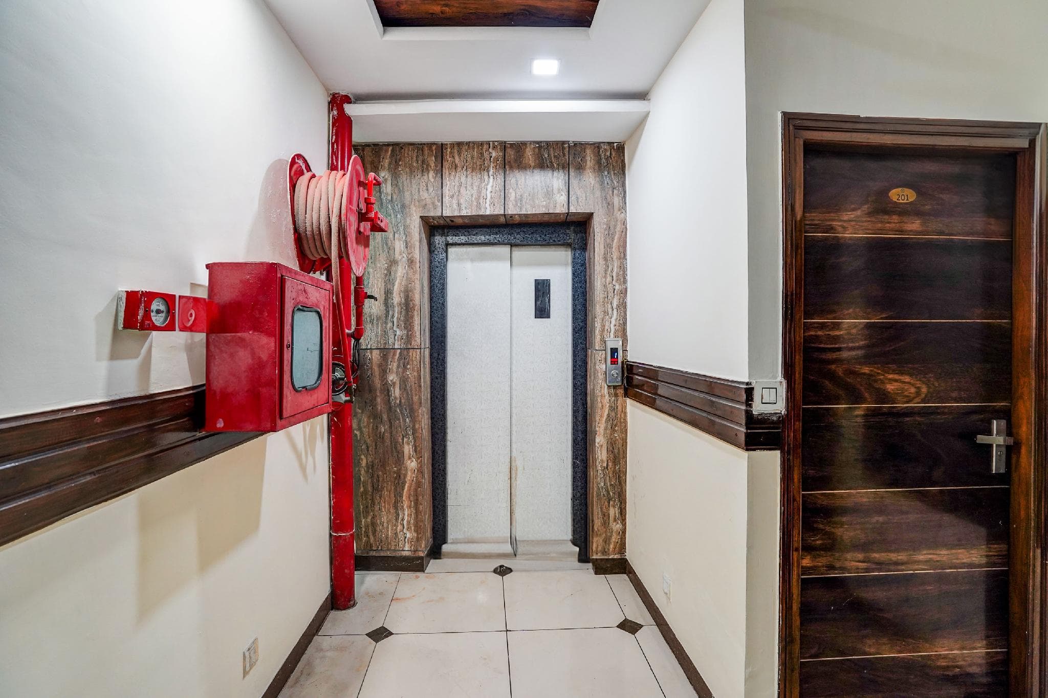 Super Collection O by OYO Zirakpur - Patiala Road Formerly Hotel Anvay photo 5