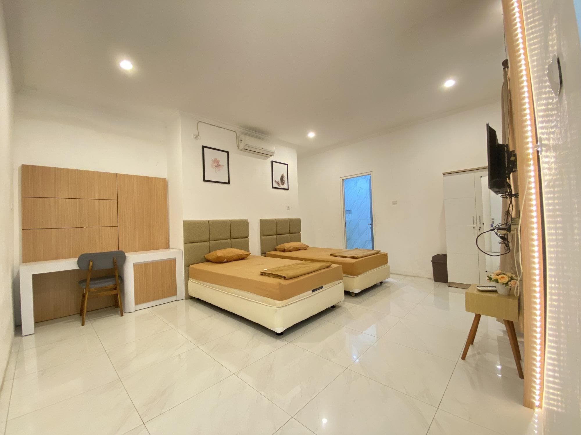 WISMA DEWI SRI SURABAYA photo 2