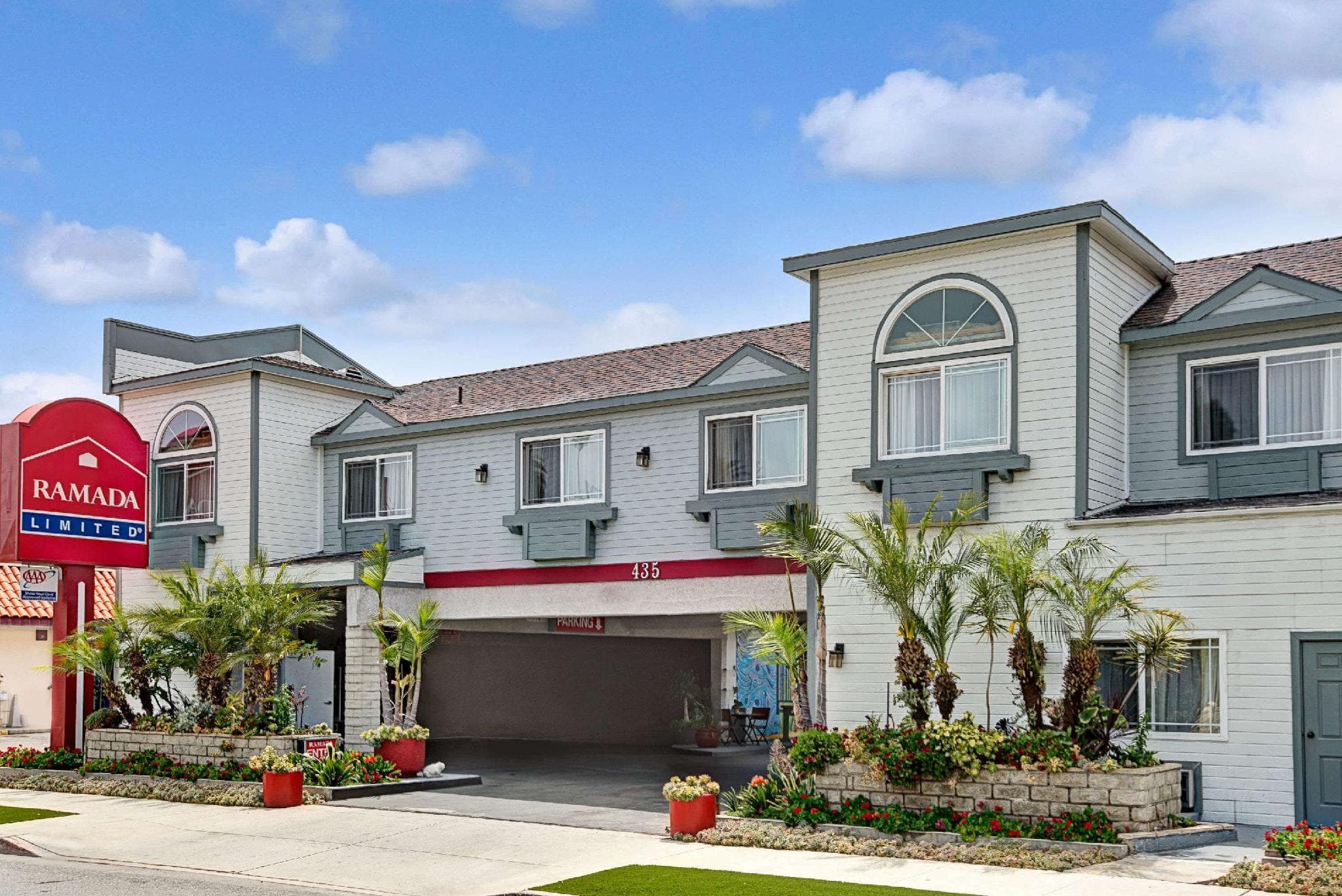 Ramada Limited Redondo Beach photo 4