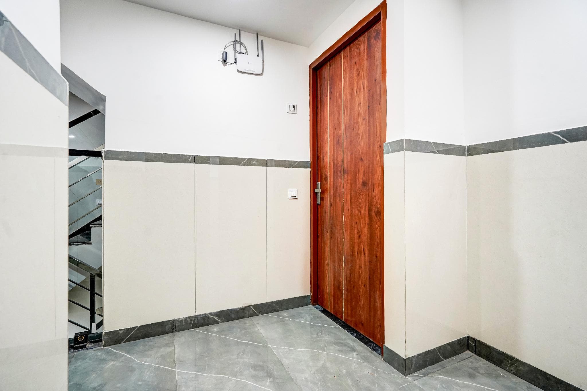 HOTEL S R STAY NEAR IGI DELHI AIRPORT photo 4
