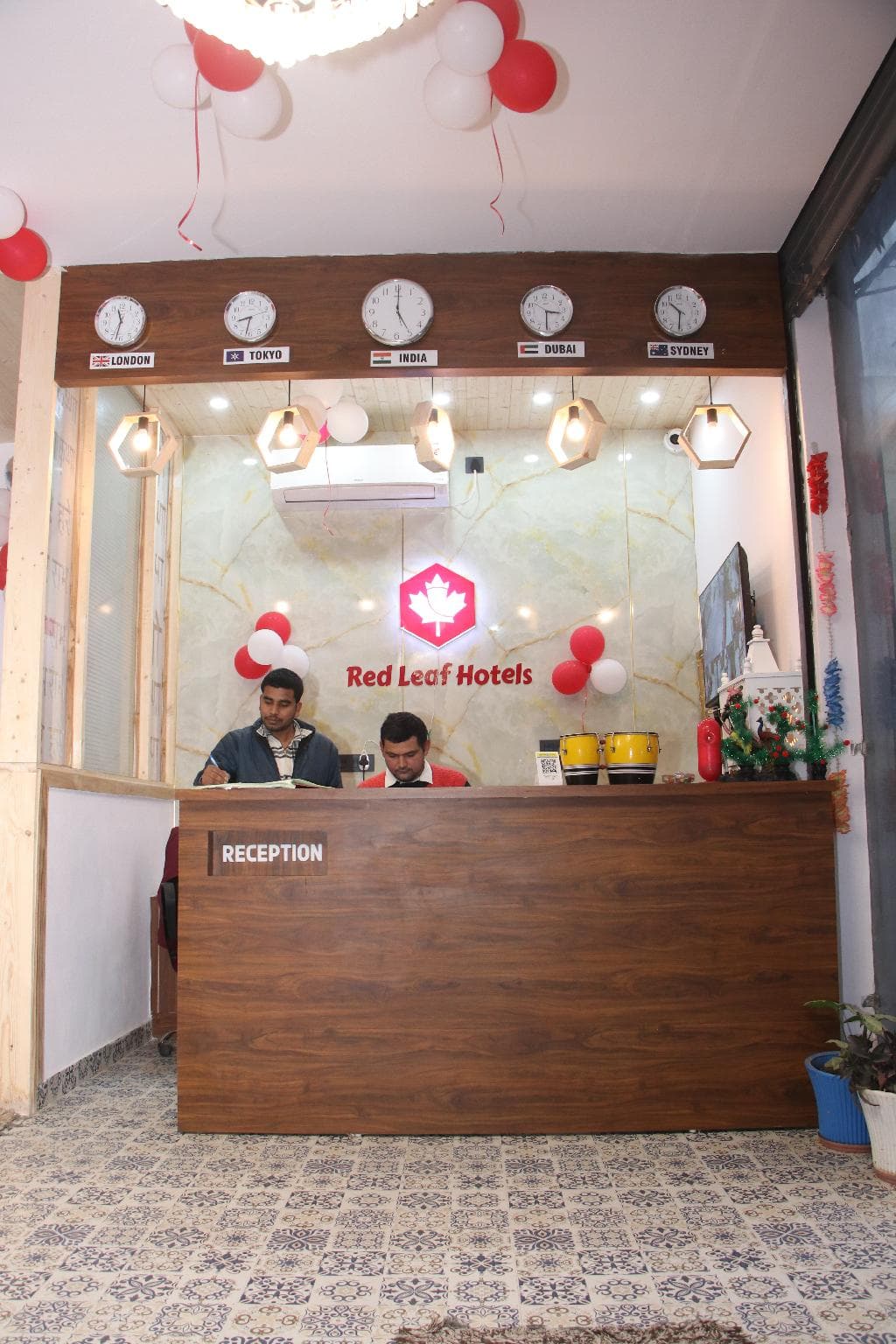 red leaf hotel photo 5