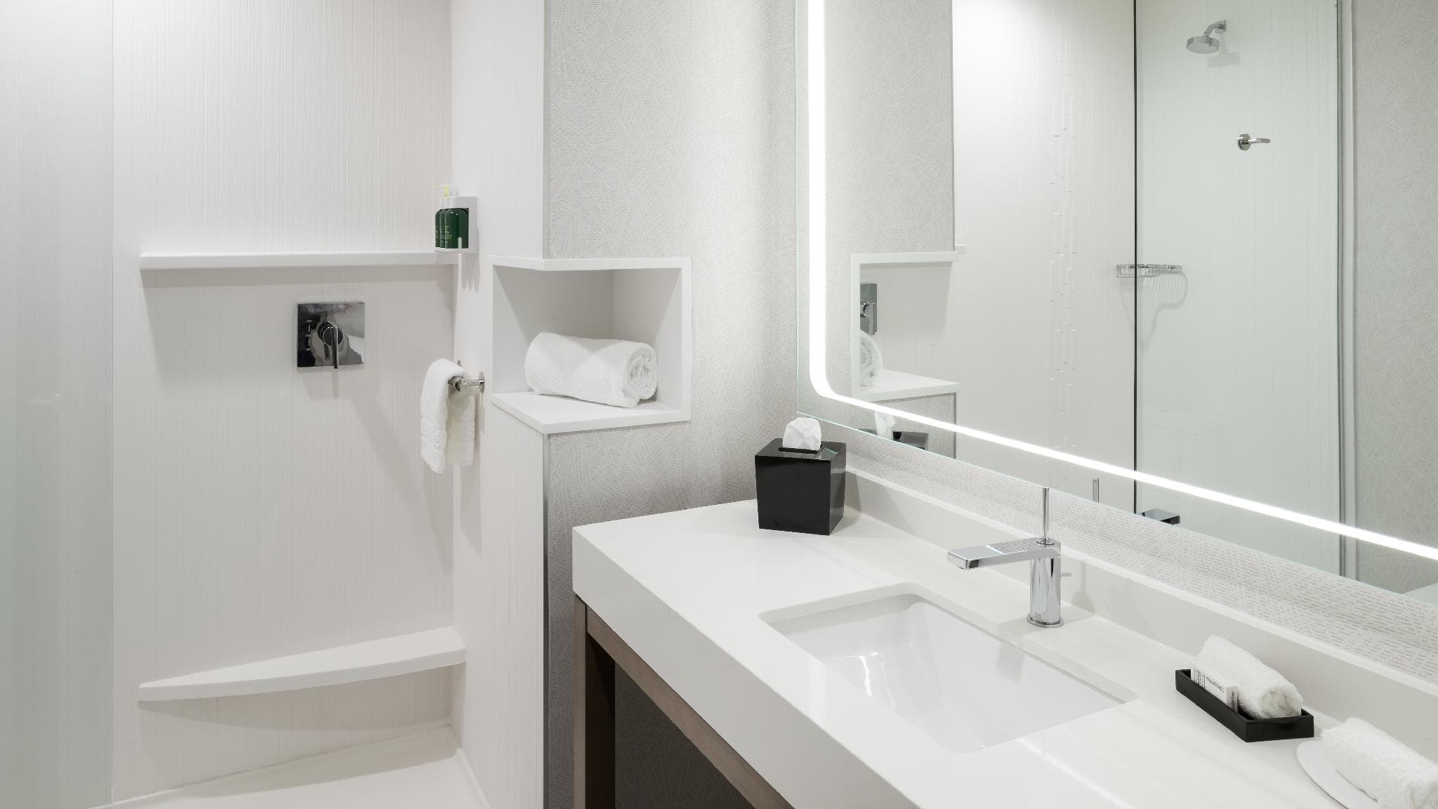 Courtyard by Marriott Houston Heights/I-10 photo 3