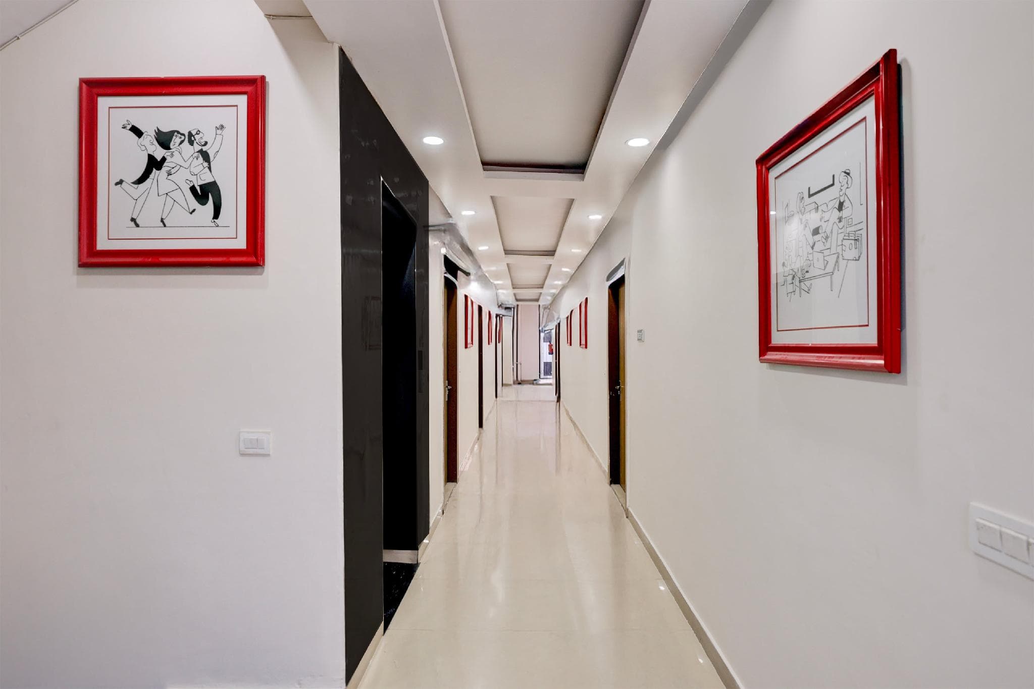 Super Townhouse Noida Sector 70 Formerly Palm Paradise photo 4