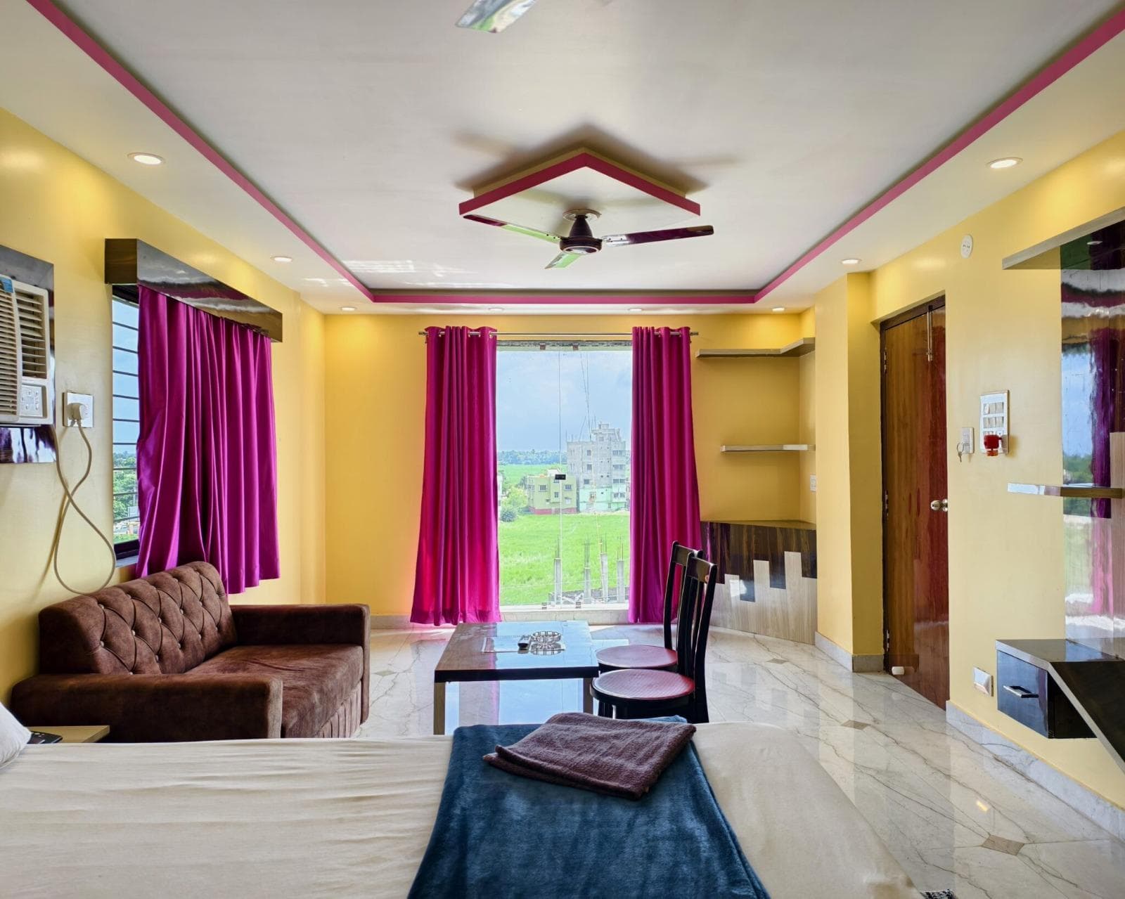 Hotel Somraj