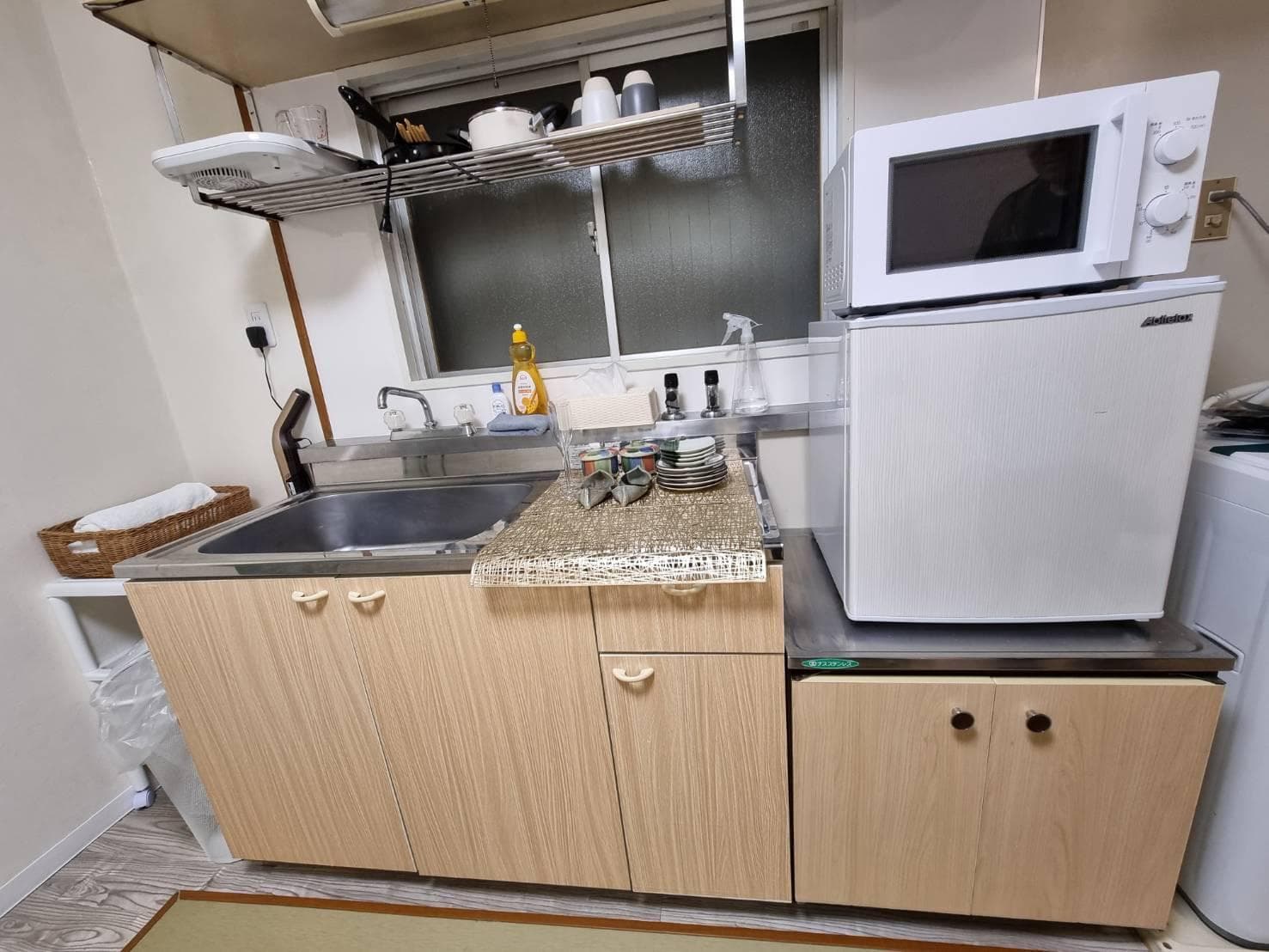 5-minute walk to Dotonbori, 1-minute walk to Kuromon Ichiba Market, 4 double beds photo 4