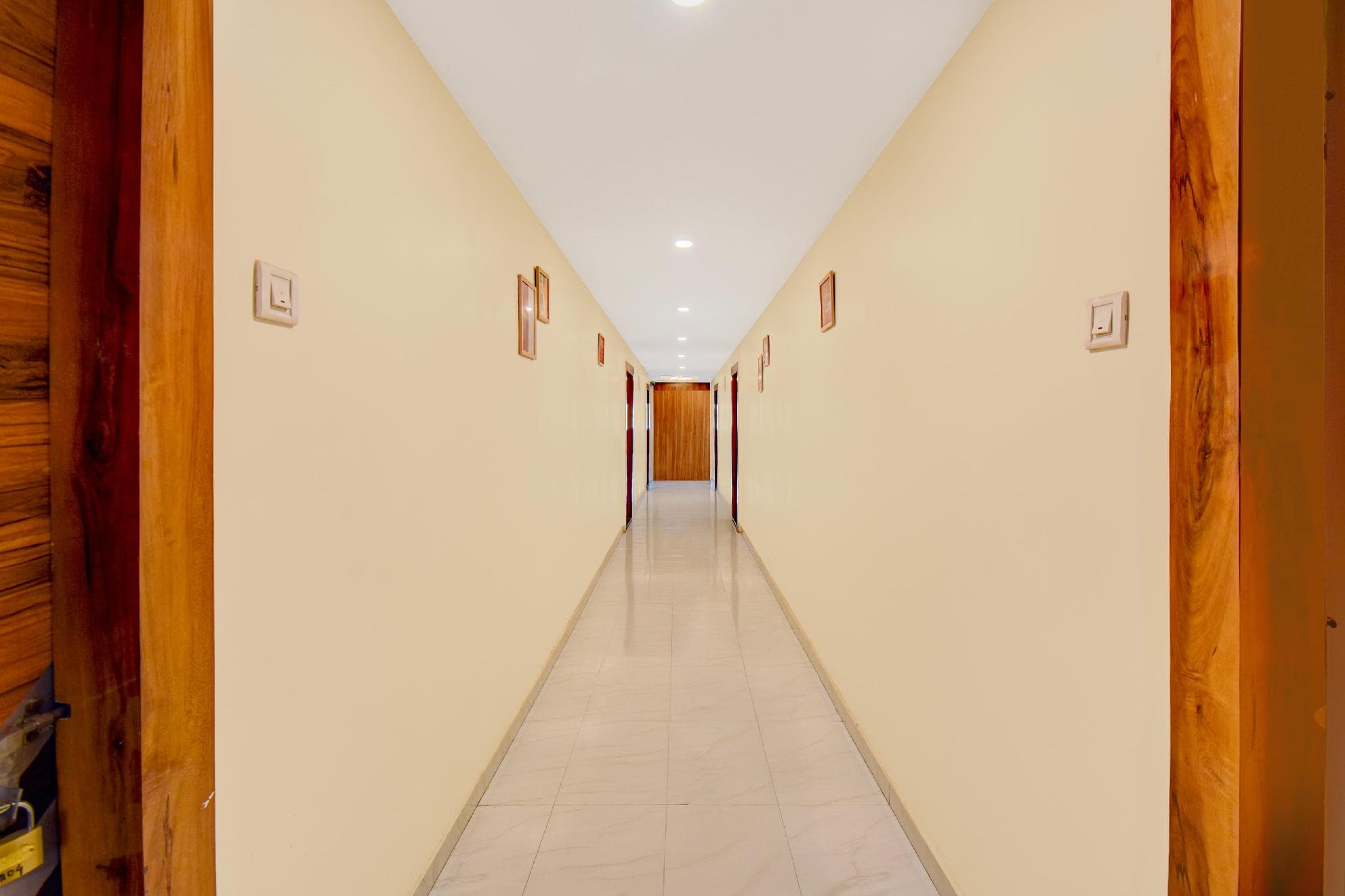 Collection O MIT Alandi Formerly Hotel Culture photo 3