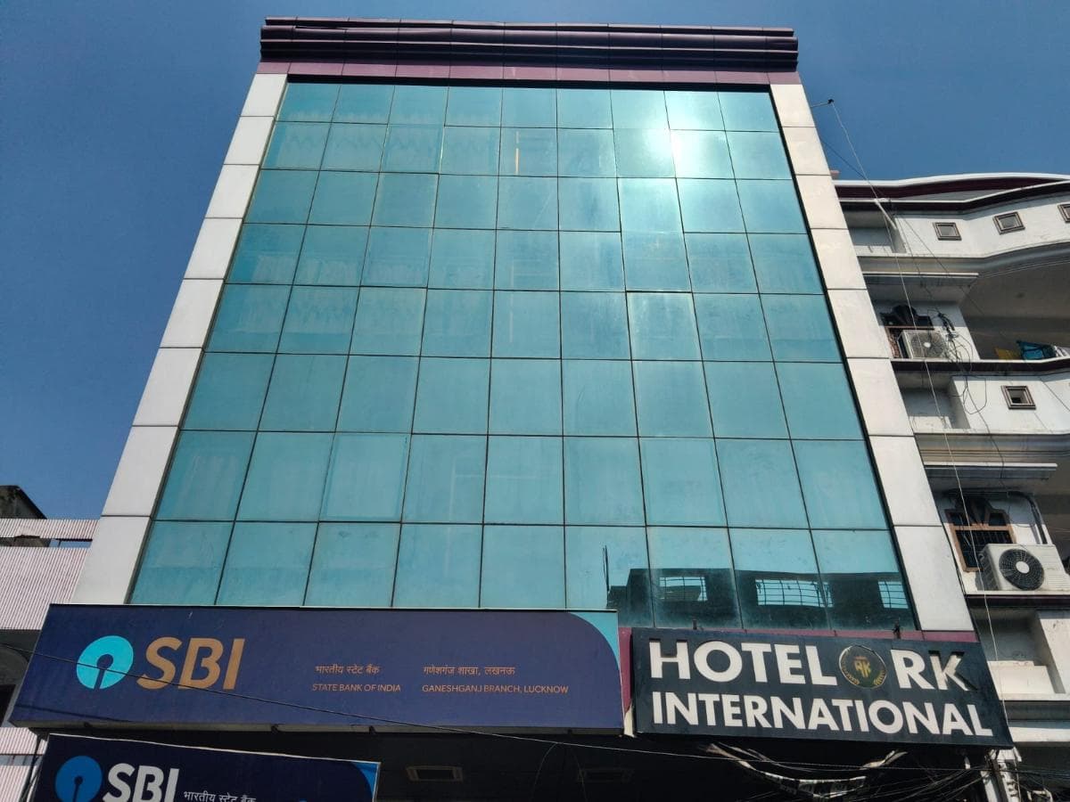 Hotel RK International, Near Charbagh Railway Station photo 4