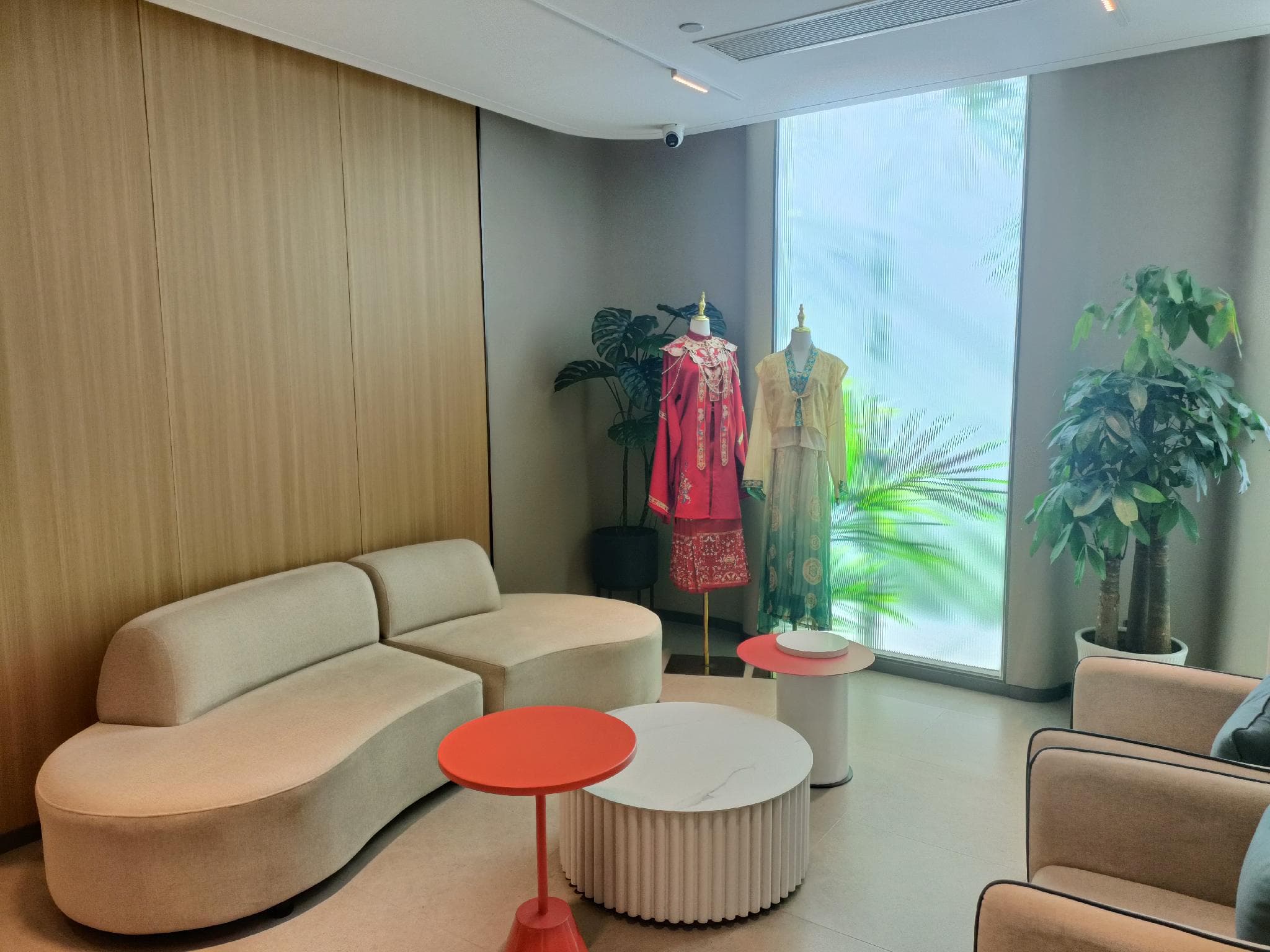 Home Inn Neo - Xi'an Bell and Drum Tower Guangji Street Subway Station Hotel