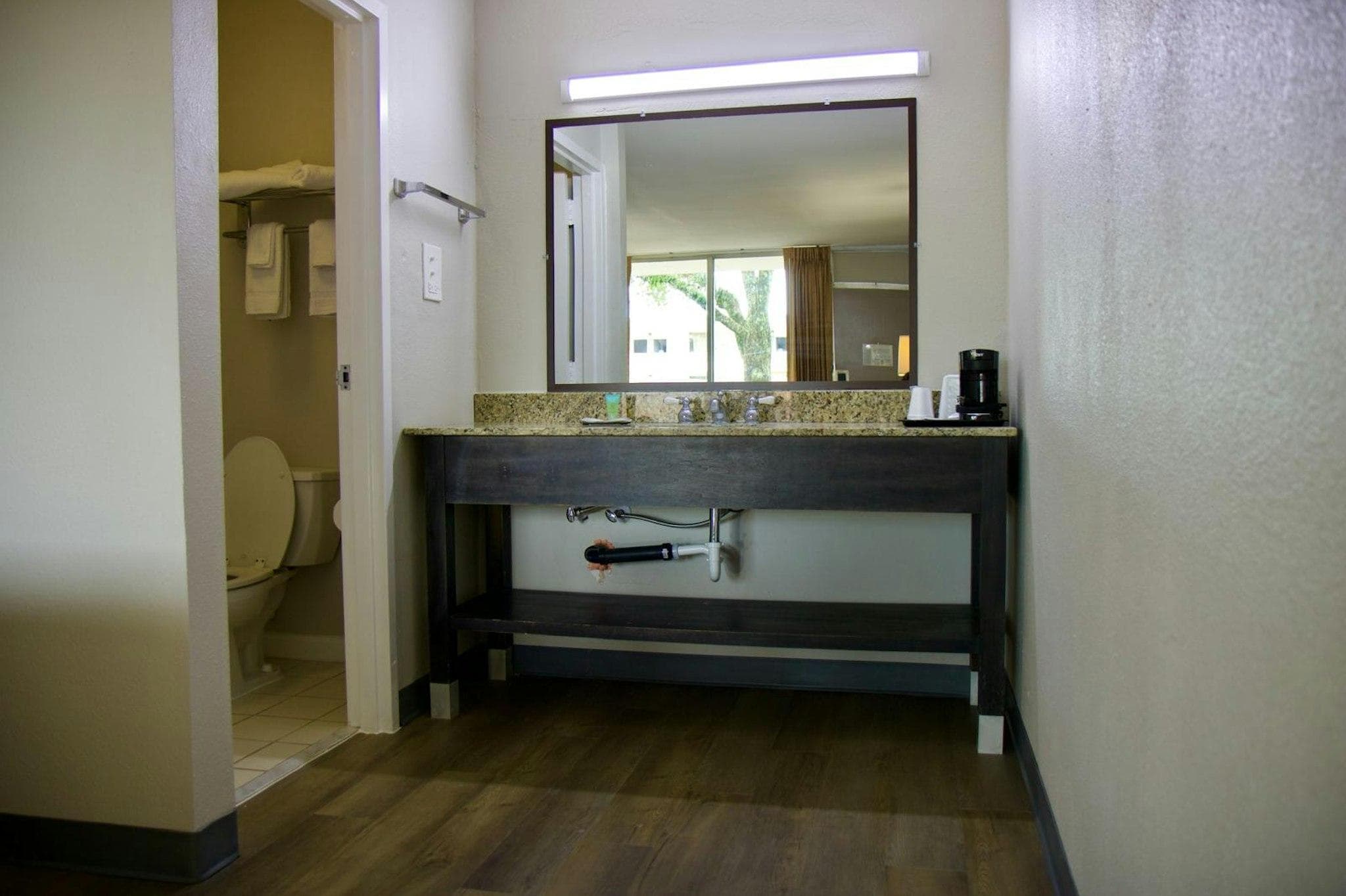 Heritage Inn & Suites by Capital O Baton Rouge I 10 photo 5