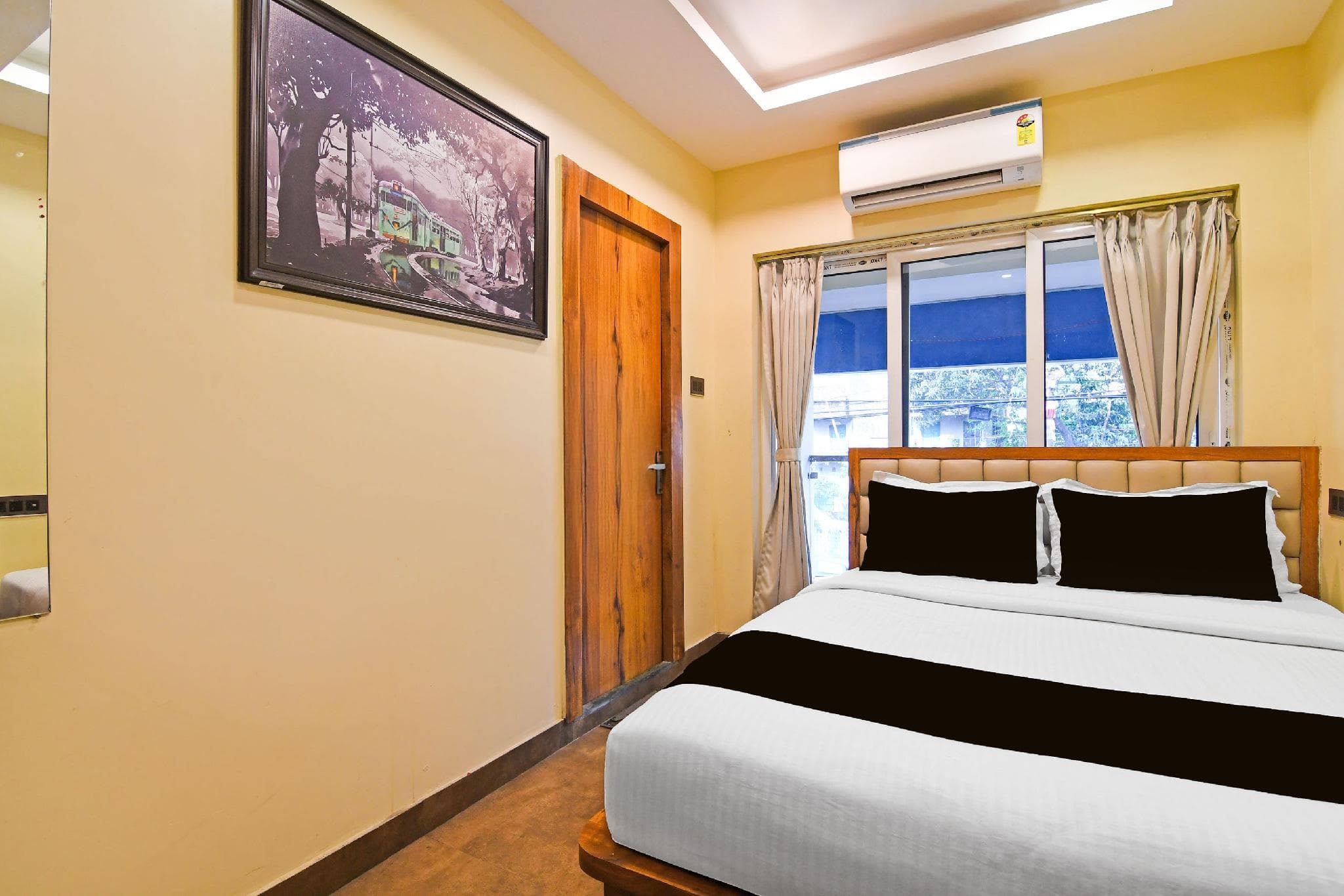 Super Townhouse Kolkata Railway Station Formerly Anushka Residency photo 2