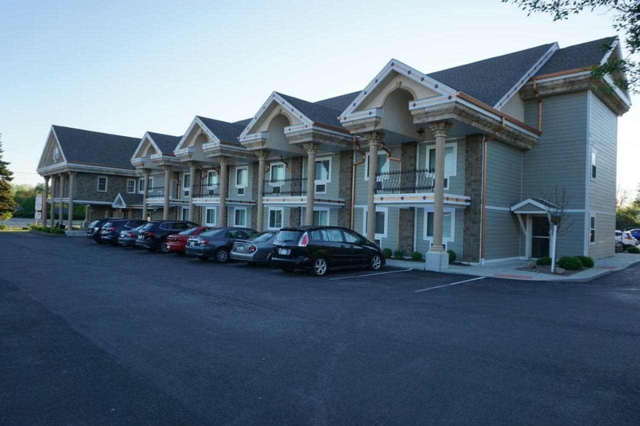 CenterWay Hotel Tonawanda photo 2