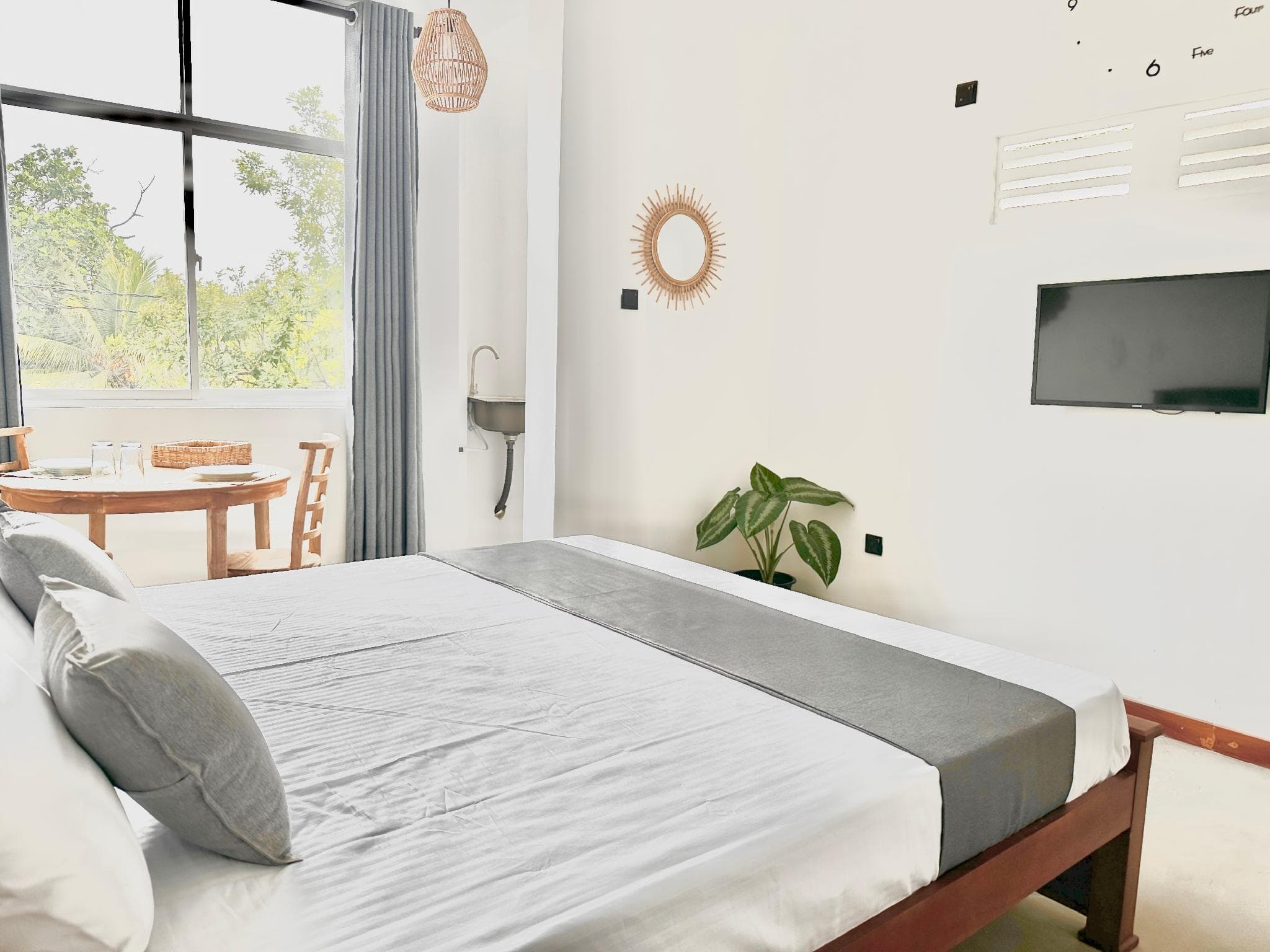 Crystal Pearl Villa, Weligama - 3min to beach photo 2