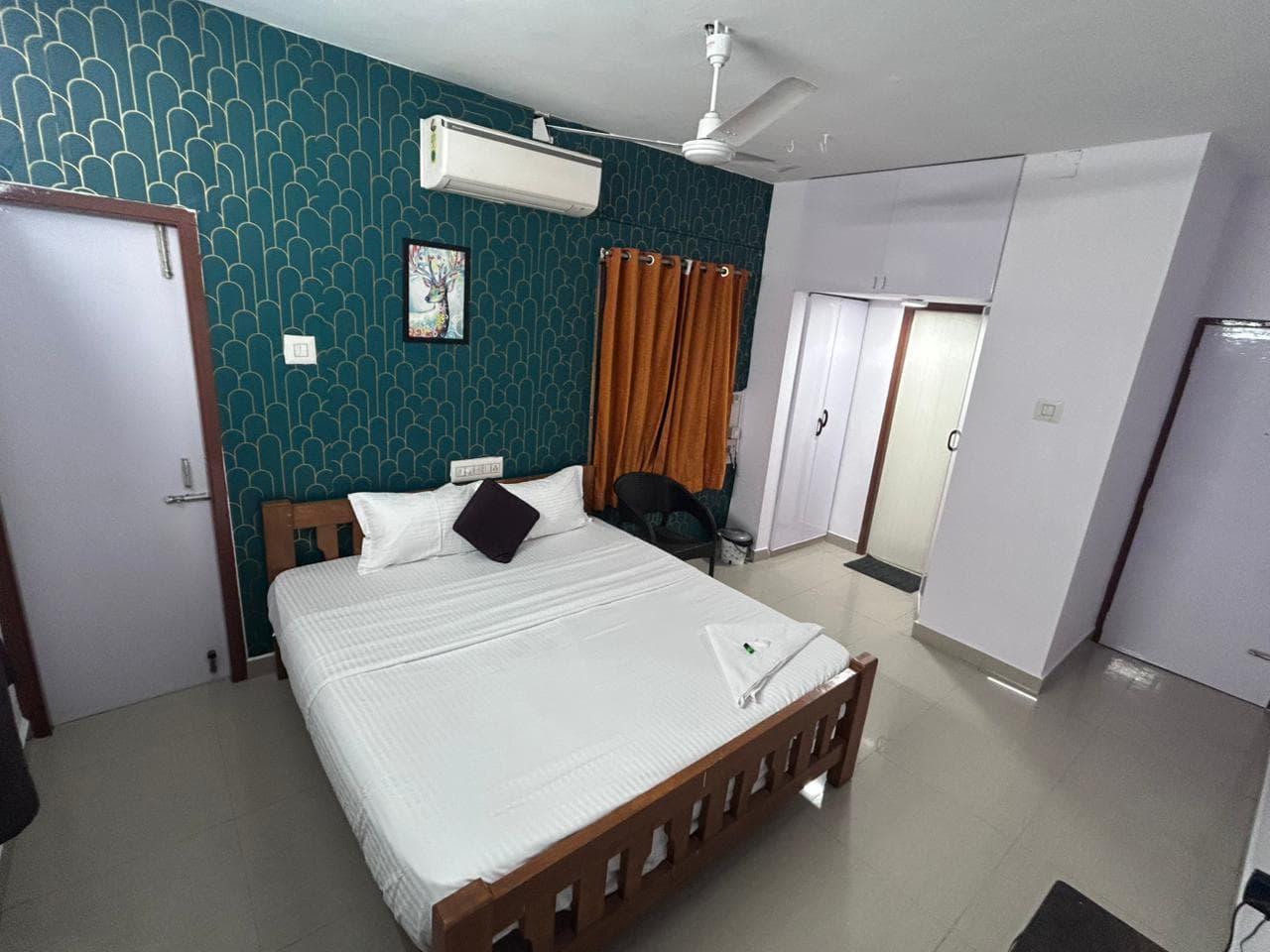 Adora Waves Service Apartment