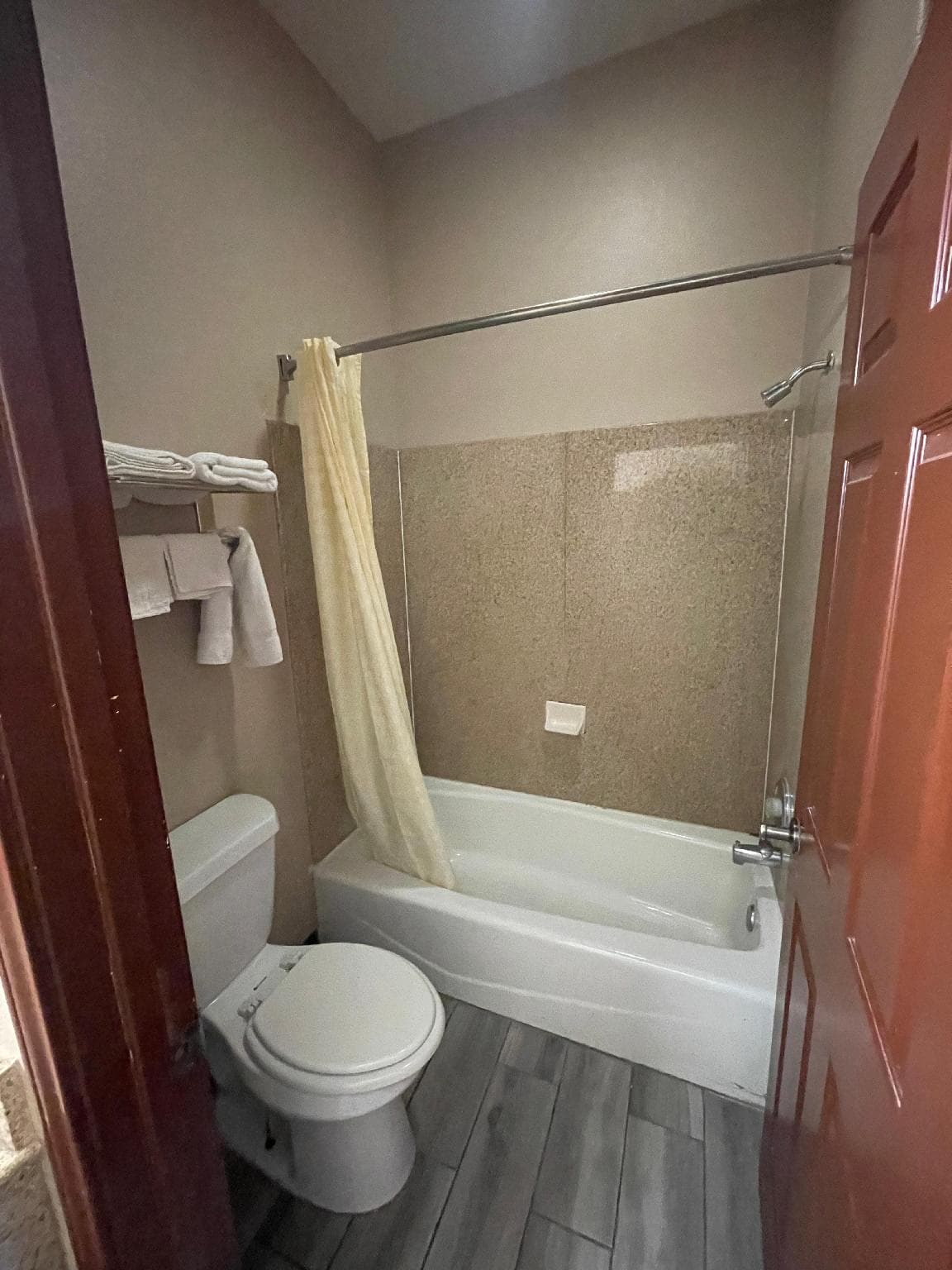 Airport Inn & Suites South Padre Island I 37 photo 4