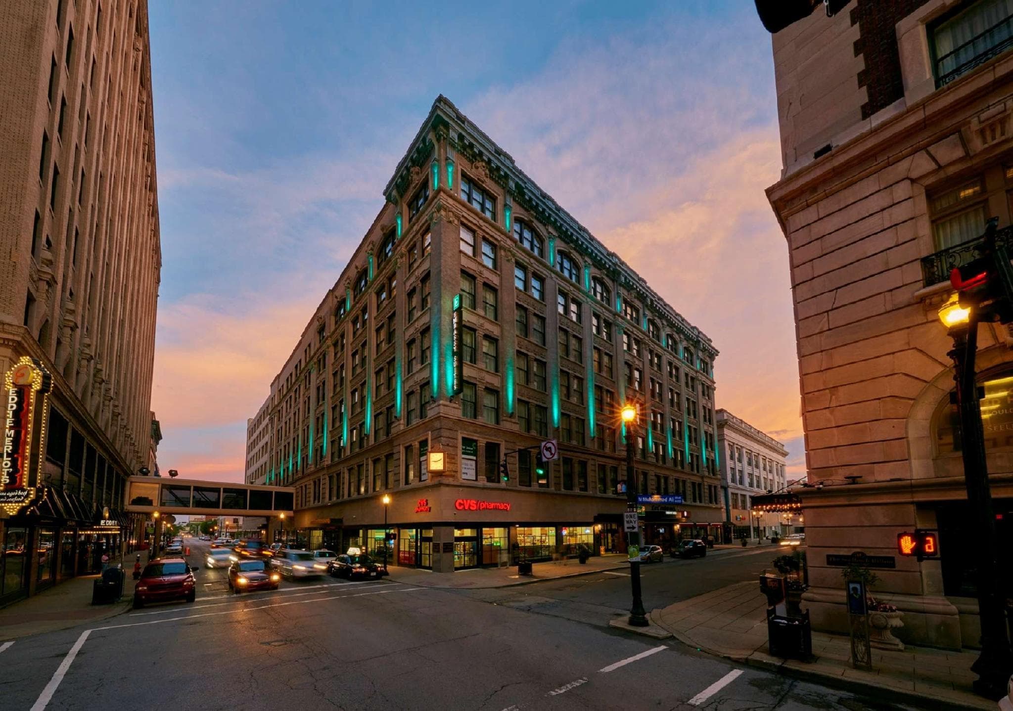 Embassy Suites by Hilton Louisville Downtown