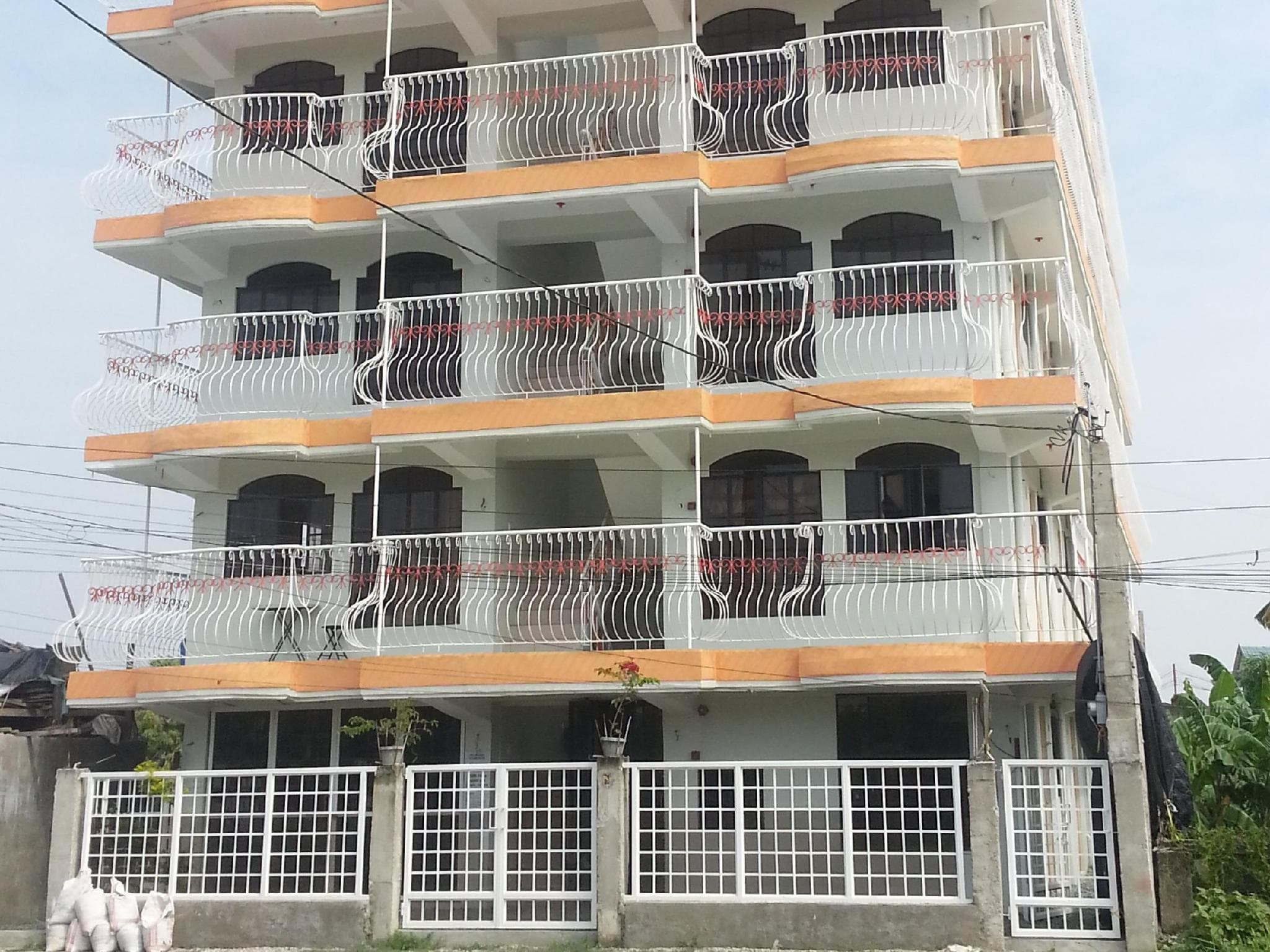 Cenco Suites